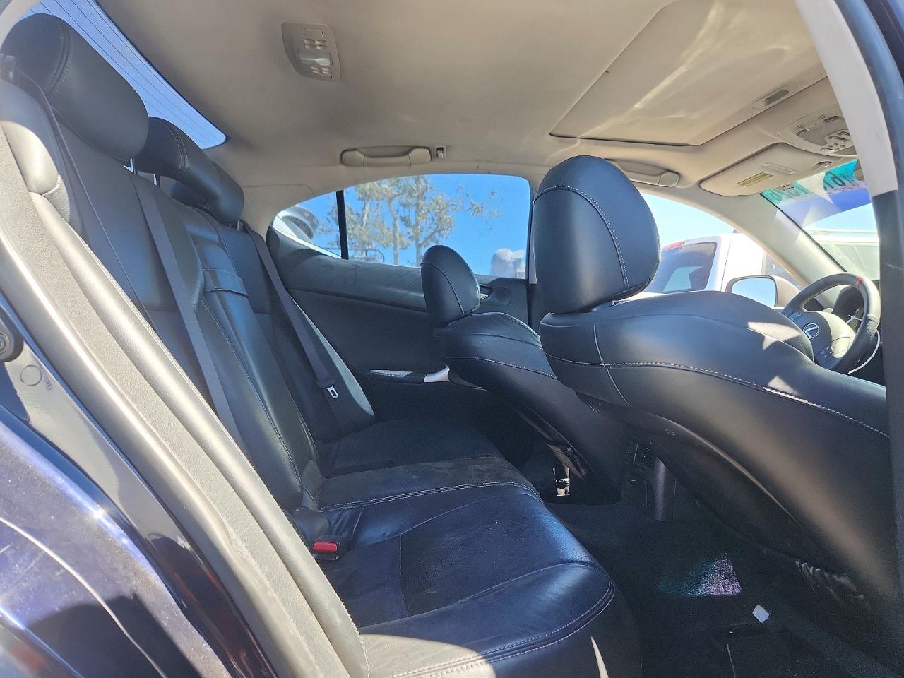 2009 Lexus Is 250 Base White vin: JTHBK262792083496