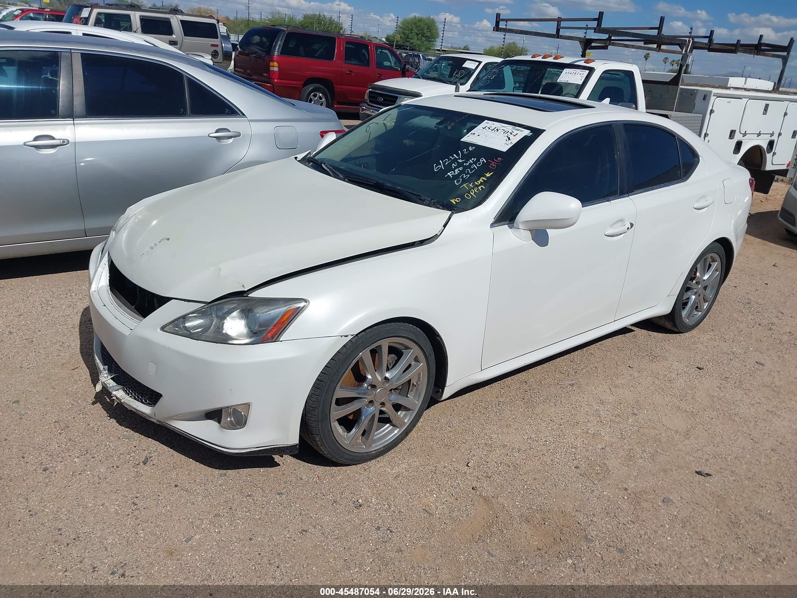 2007 Lexus Is 250   White vin: JTHBK262872032909
