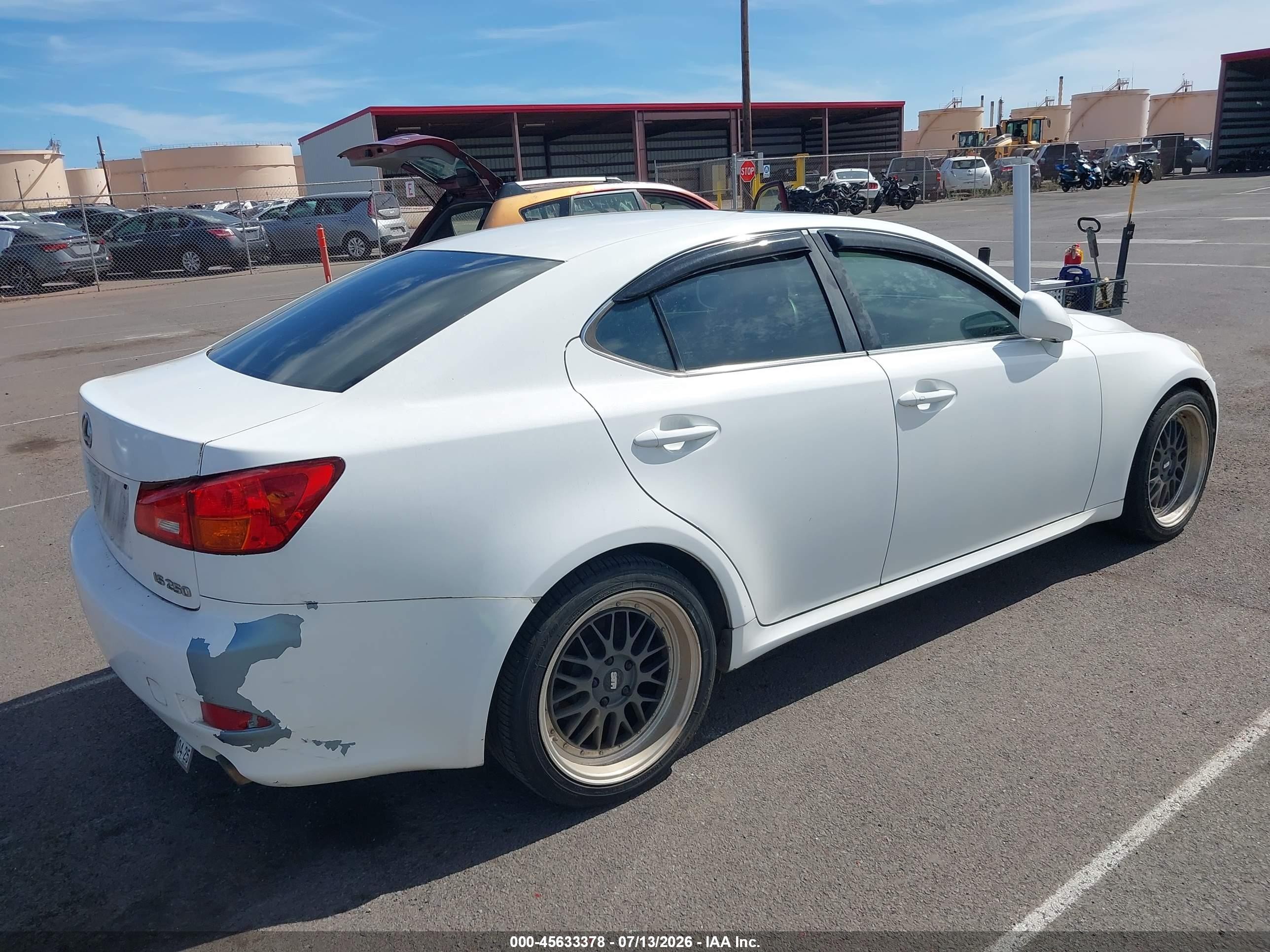 2006 Lexus Is 250   White vin: JTHBK262962011579