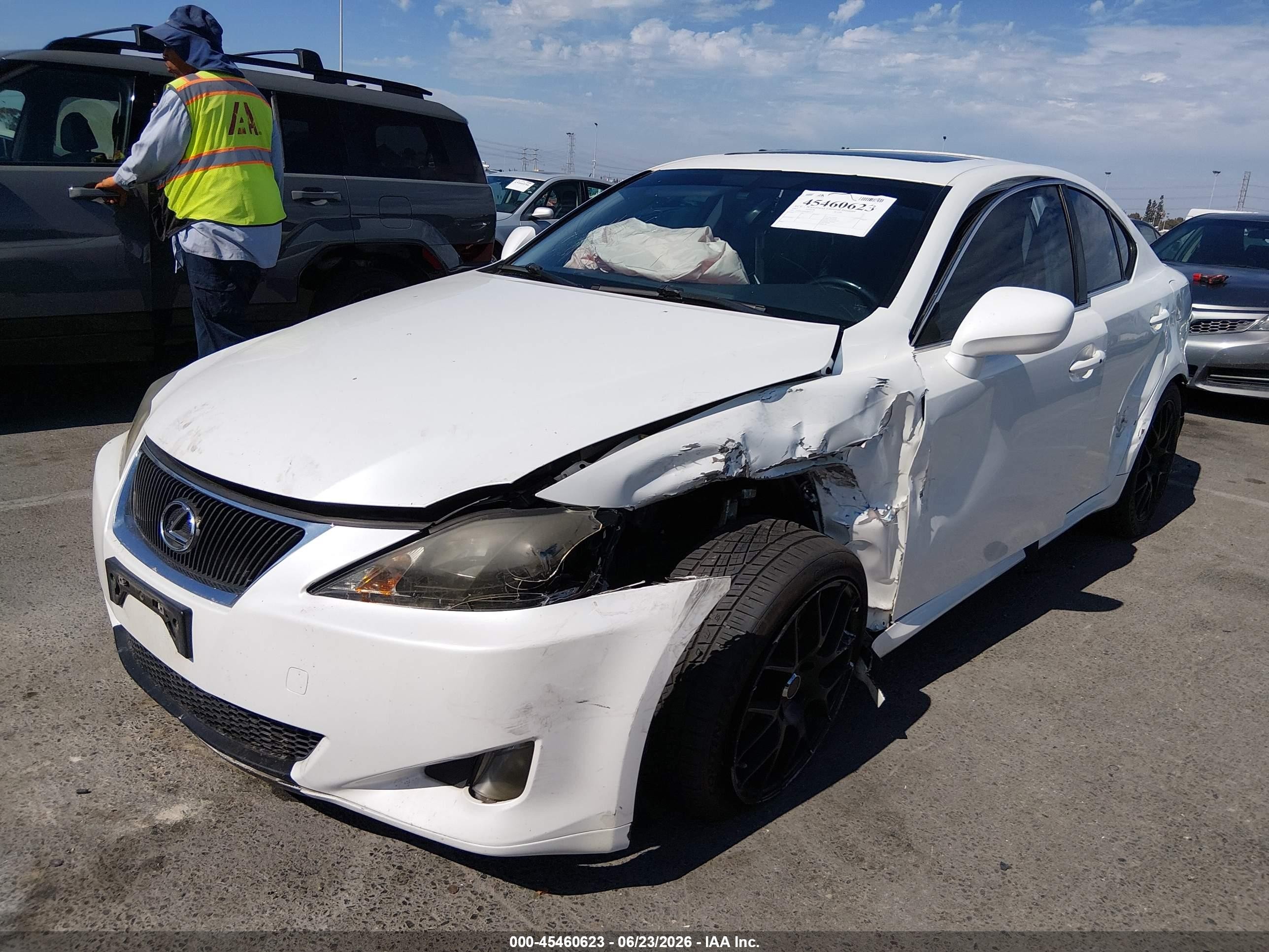 2007 Lexus Is 250   White vin: JTHBK262972024270