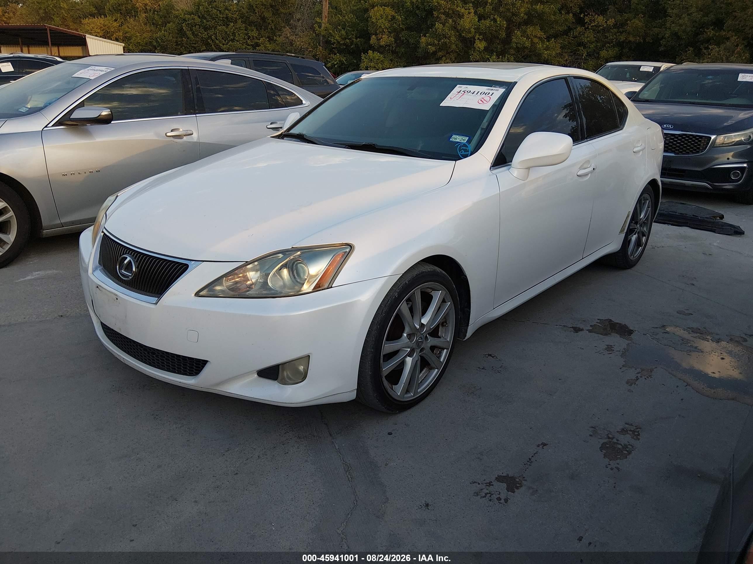 2008 Lexus Is 250   White vin: JTHBK262982071171