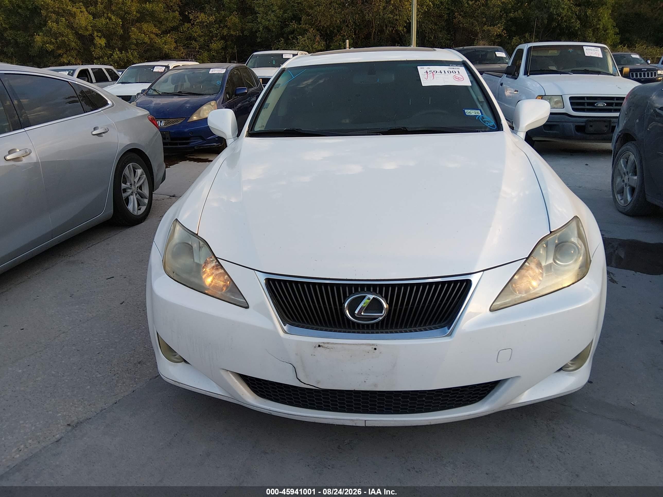 2008 Lexus Is 250   White vin: JTHBK262982071171