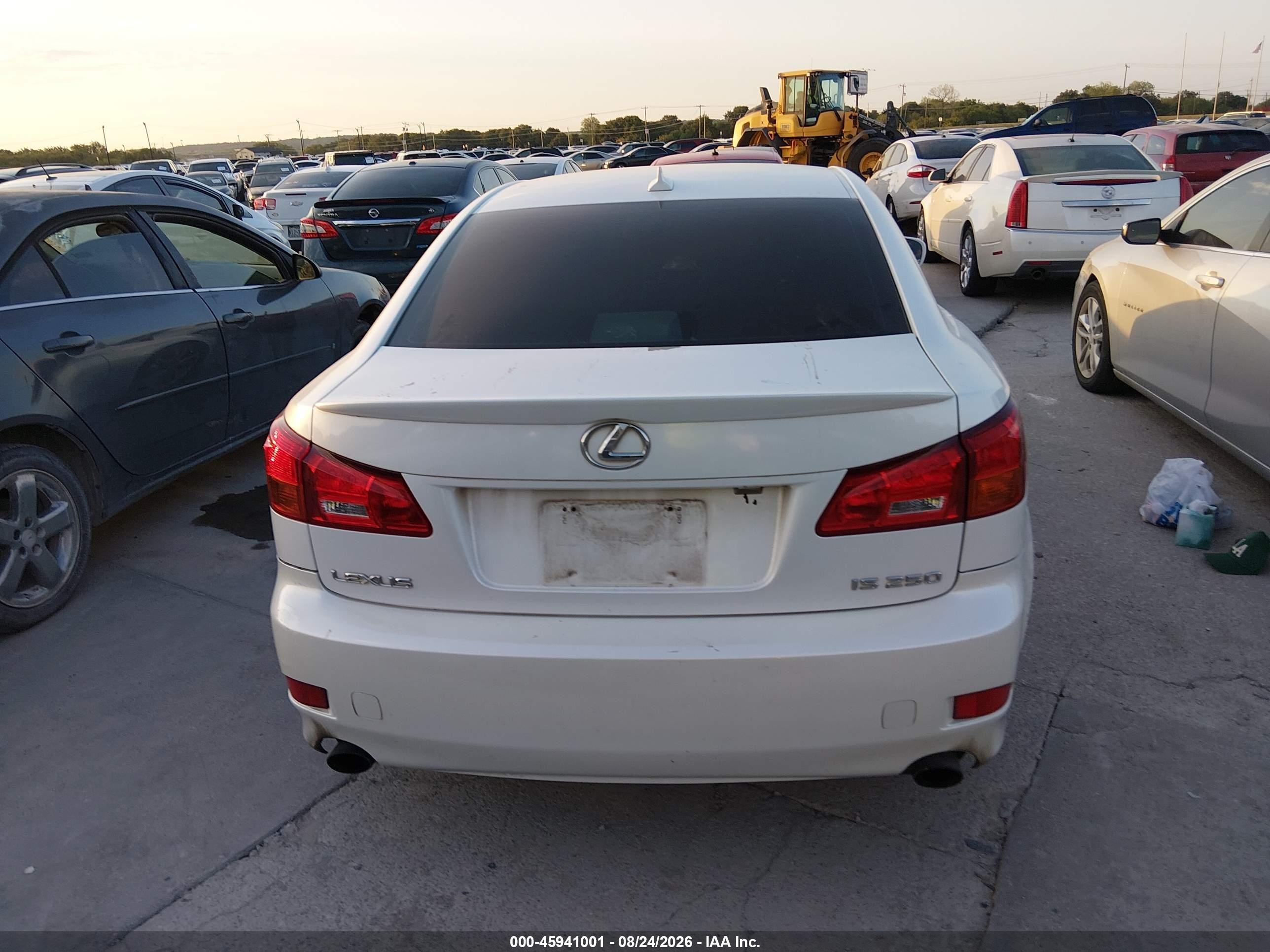 2008 Lexus Is 250   White vin: JTHBK262982071171