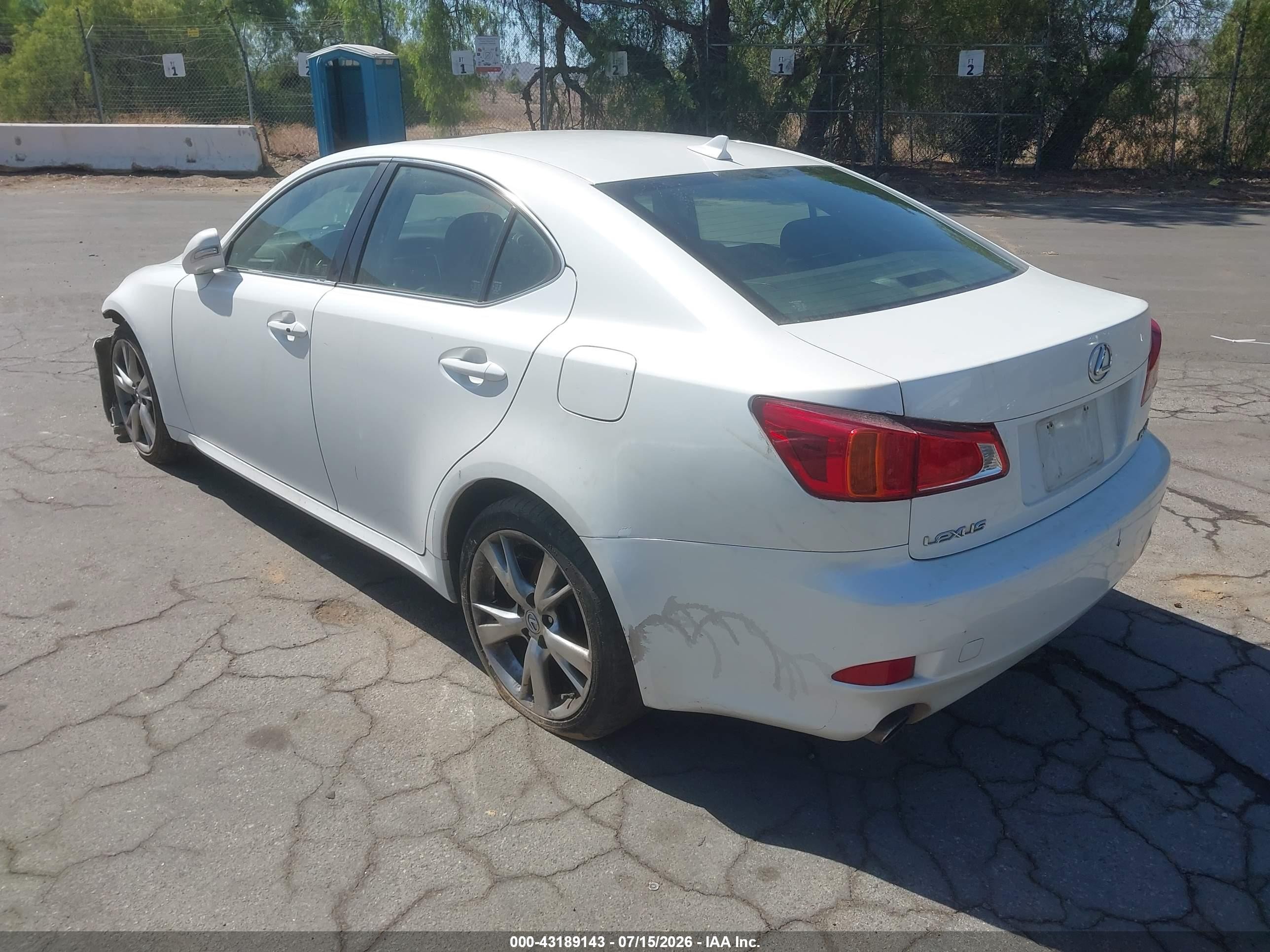 2009 Lexus Is 250   White vin: JTHBK262995094966