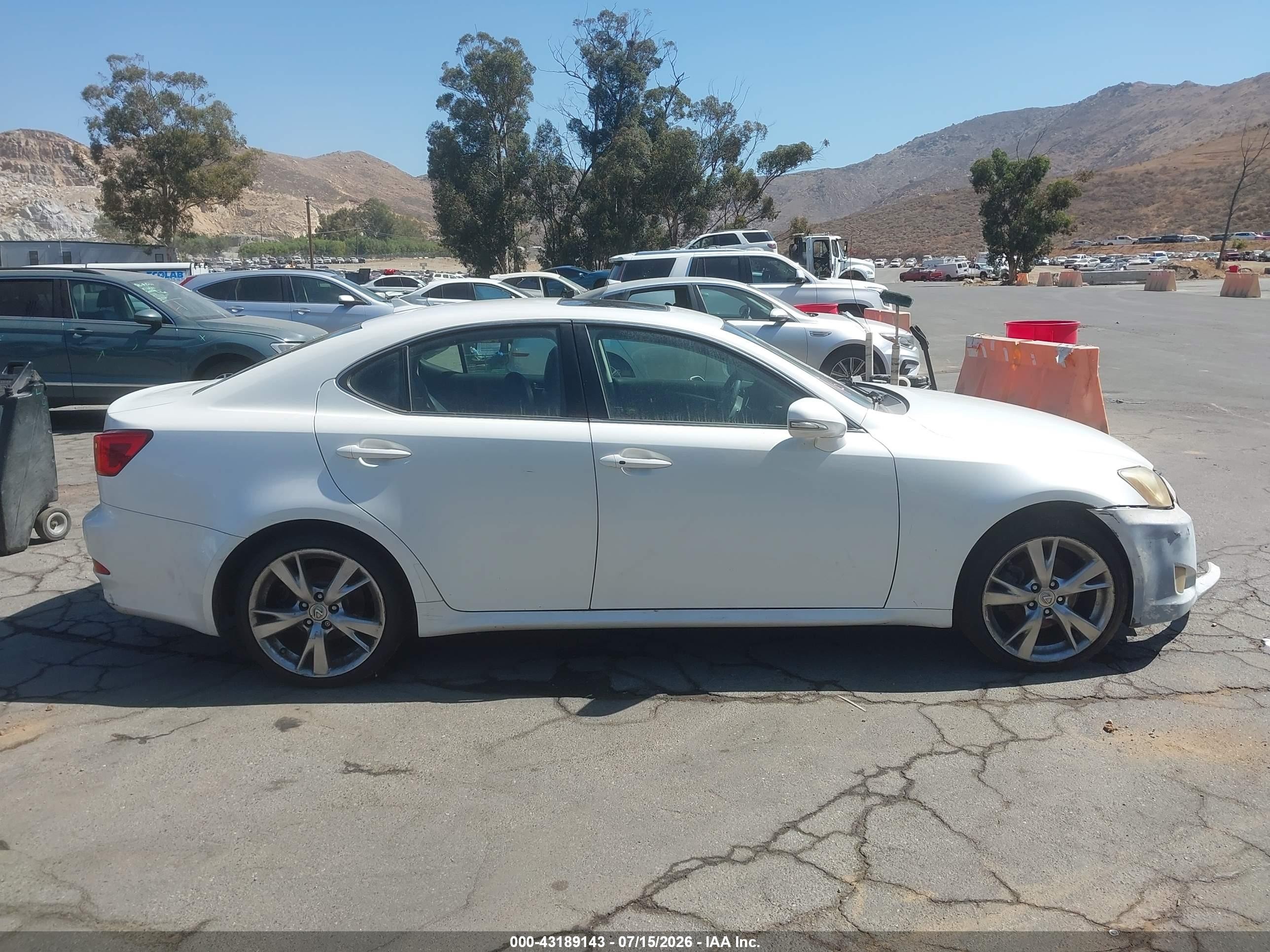 2009 Lexus Is 250   White vin: JTHBK262995094966