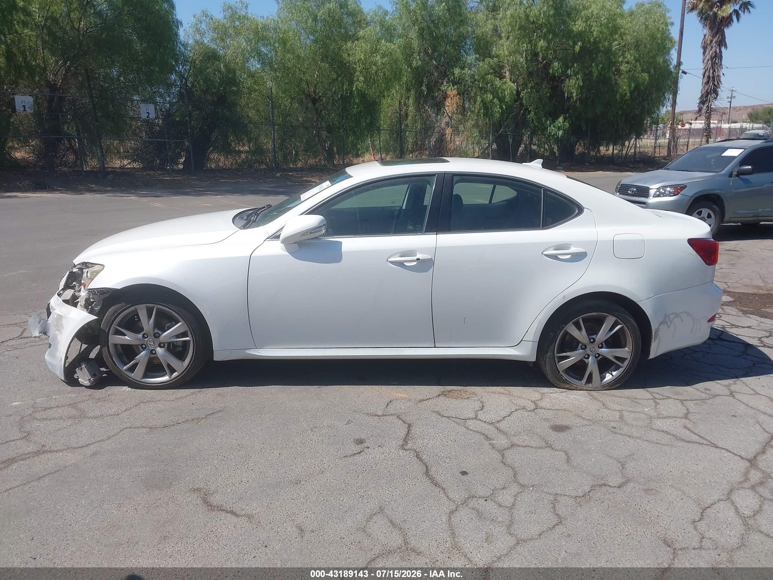 2009 Lexus Is 250   White vin: JTHBK262995094966