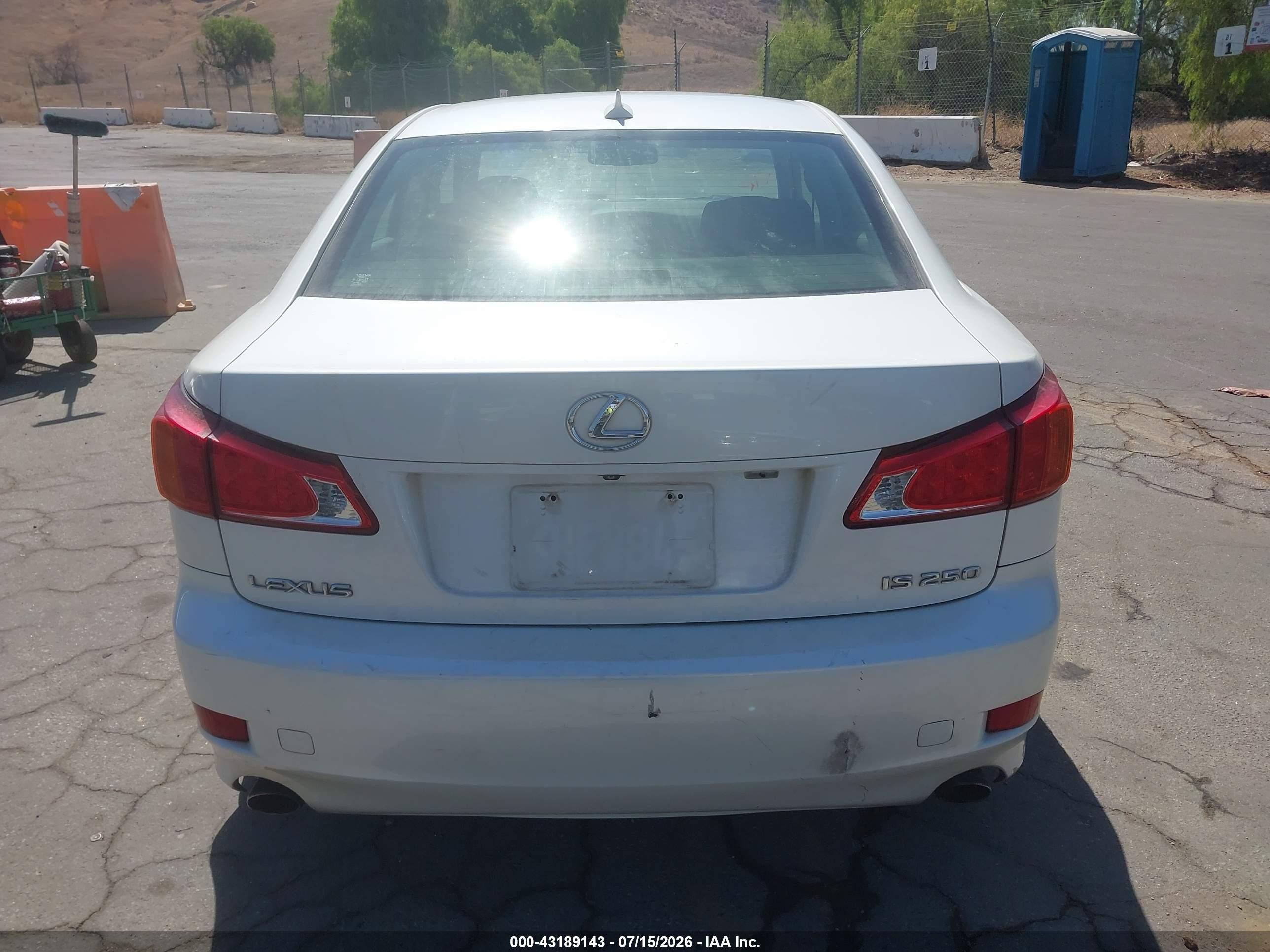 2009 Lexus Is 250   White vin: JTHBK262995094966