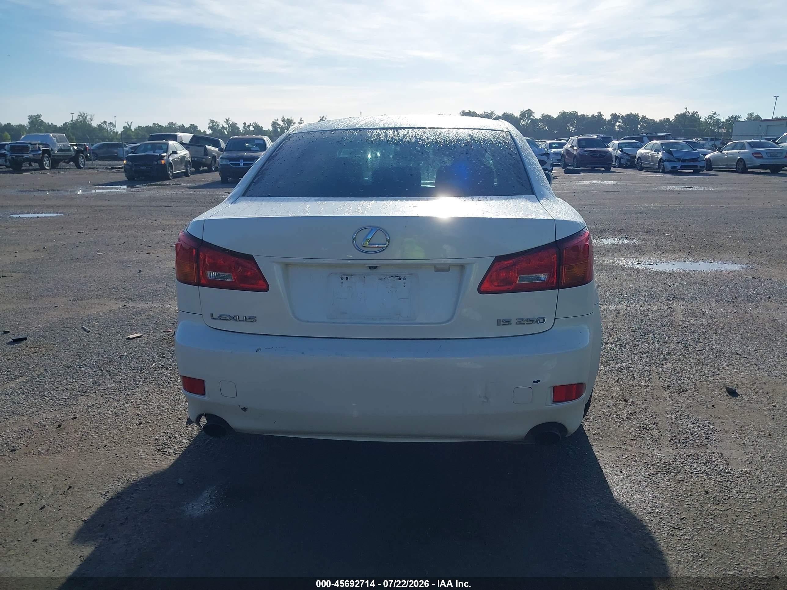 2006 Lexus Is 250   Белый vin: JTHBK262X62013275