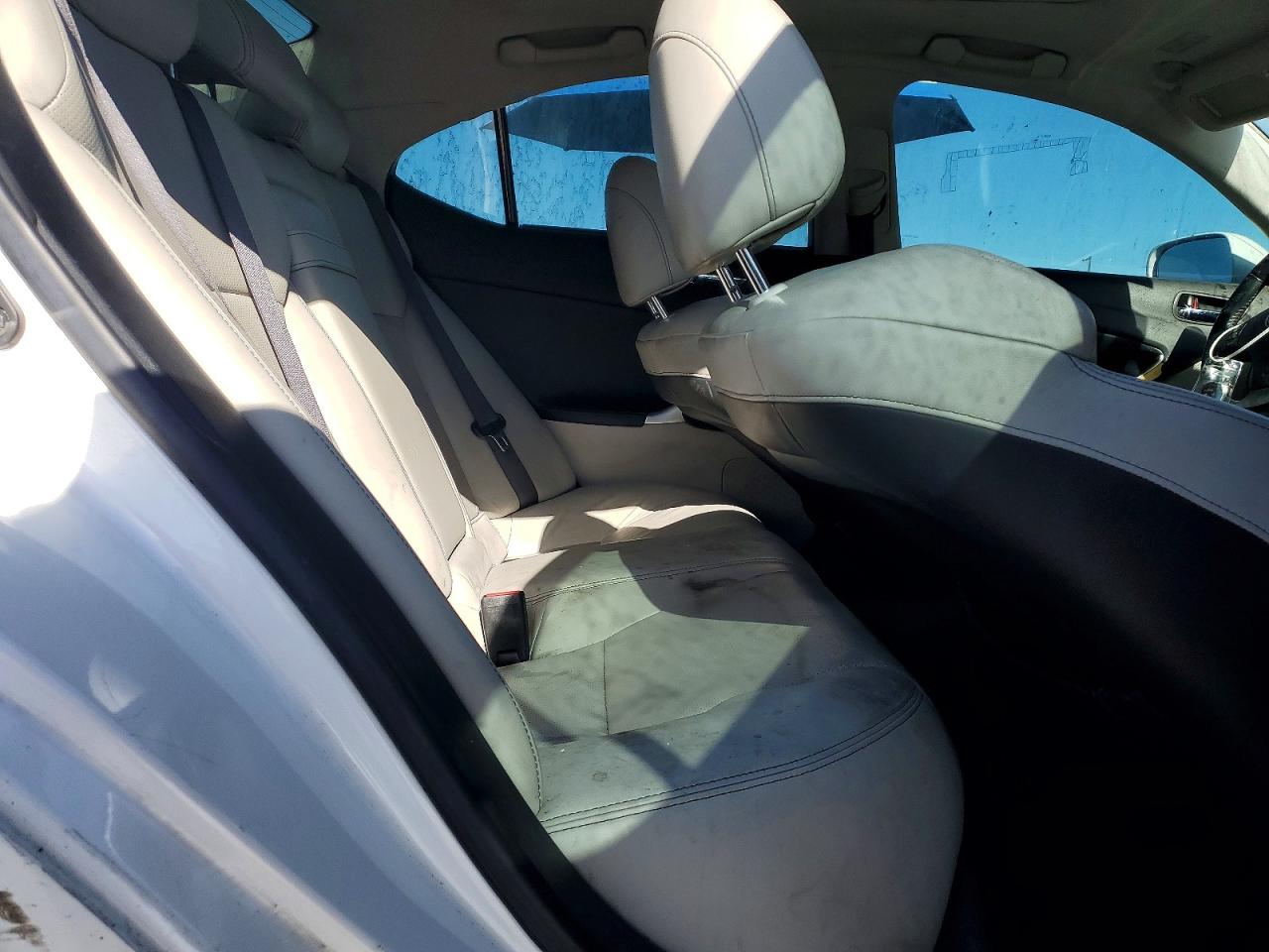 2009 Lexus Is 250 Base White vin: JTHBK262X95105327