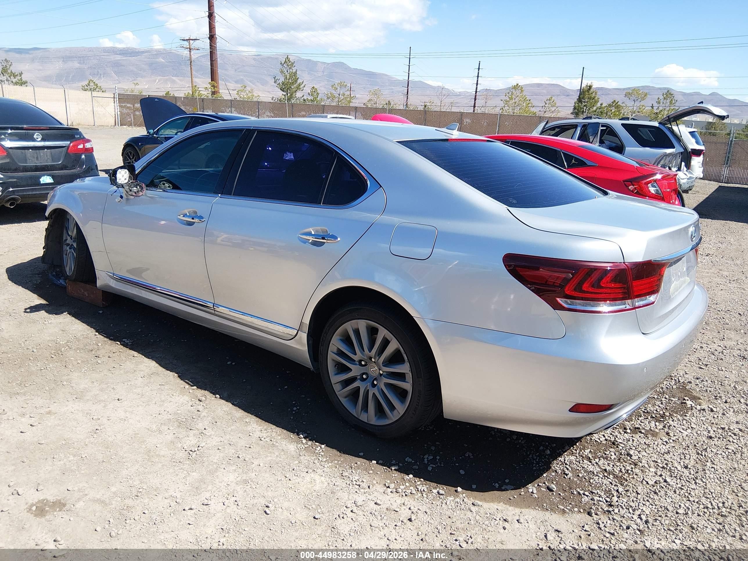 2013 Lexus Ls 460   Silver vin: JTHBL1EF3D5120093