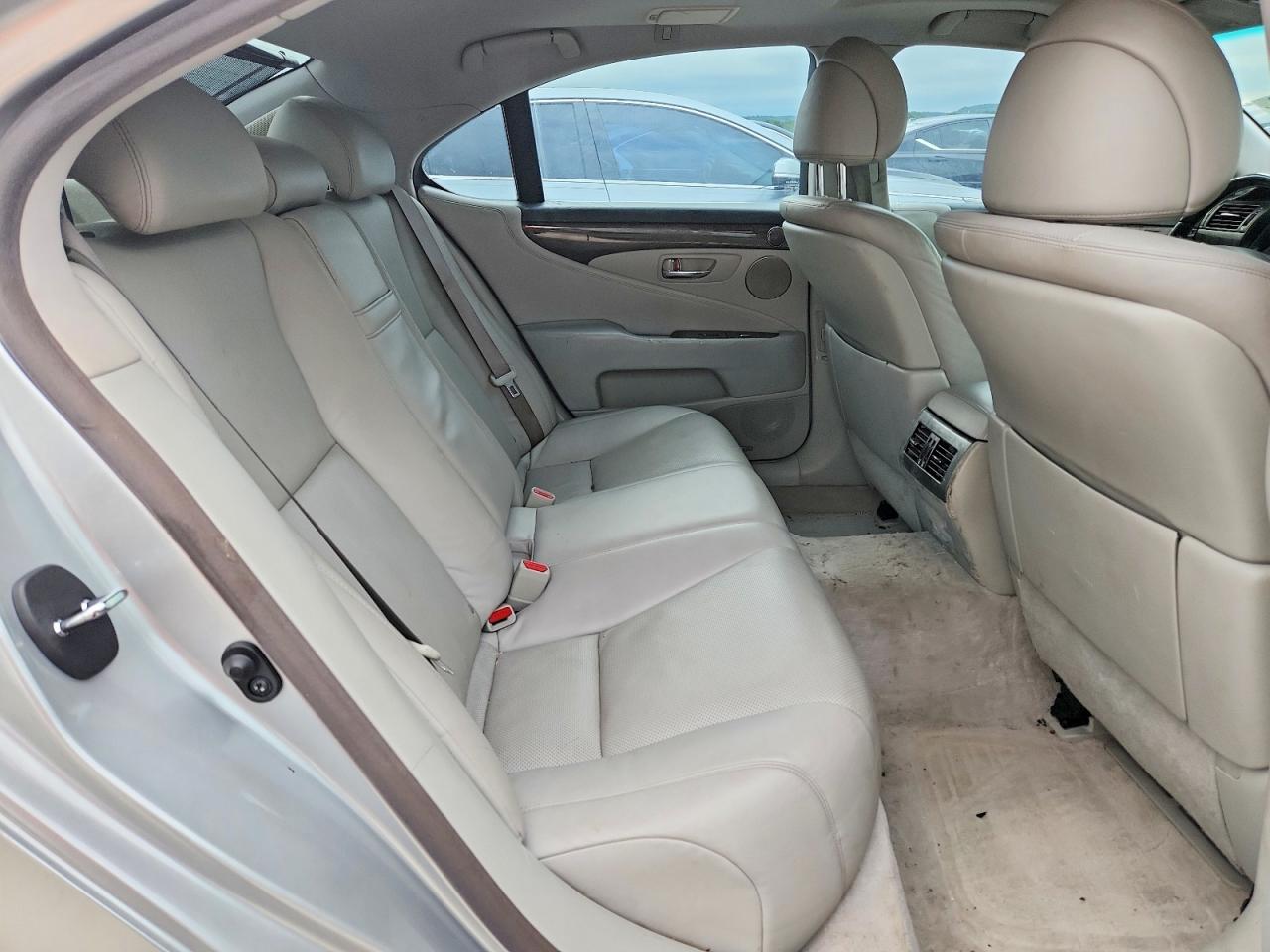 2007 Lexus Ls 460 Silver vin: JTHBL46F075029397