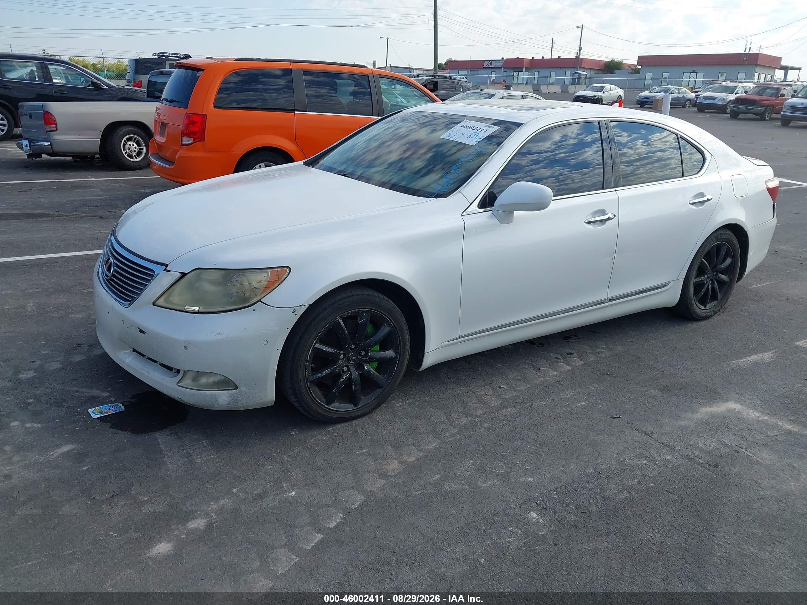 2007 Lexus Ls 460   Белый vin: JTHBL46F075033742