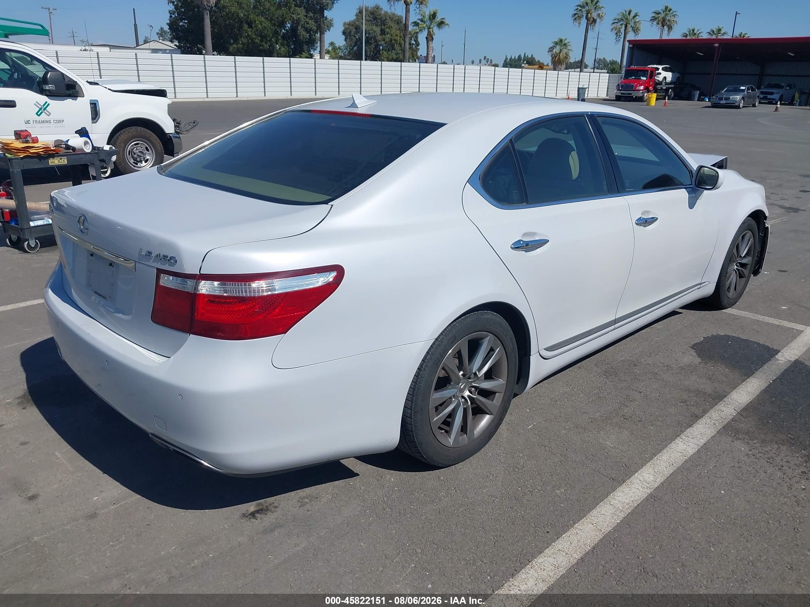 2008 Lexus Ls 460   White vin: JTHBL46F185070221