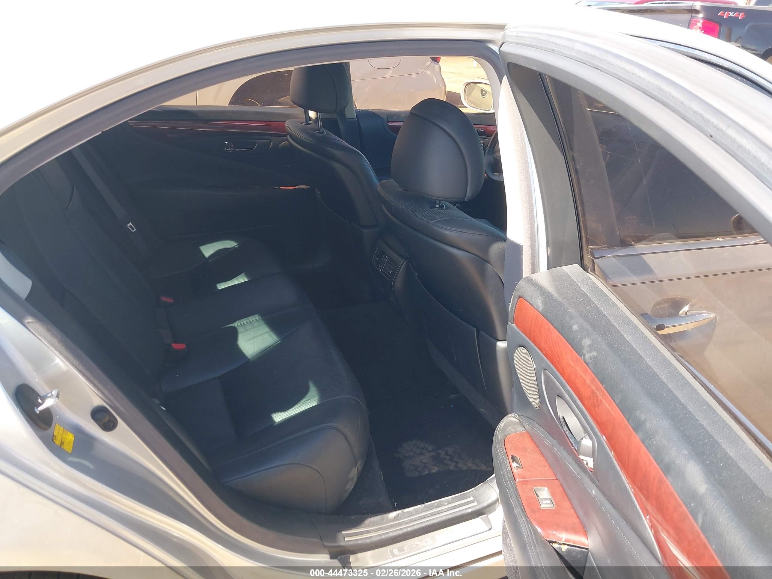 2009 Lexus Ls 460   Silver vin: JTHBL46F195088350