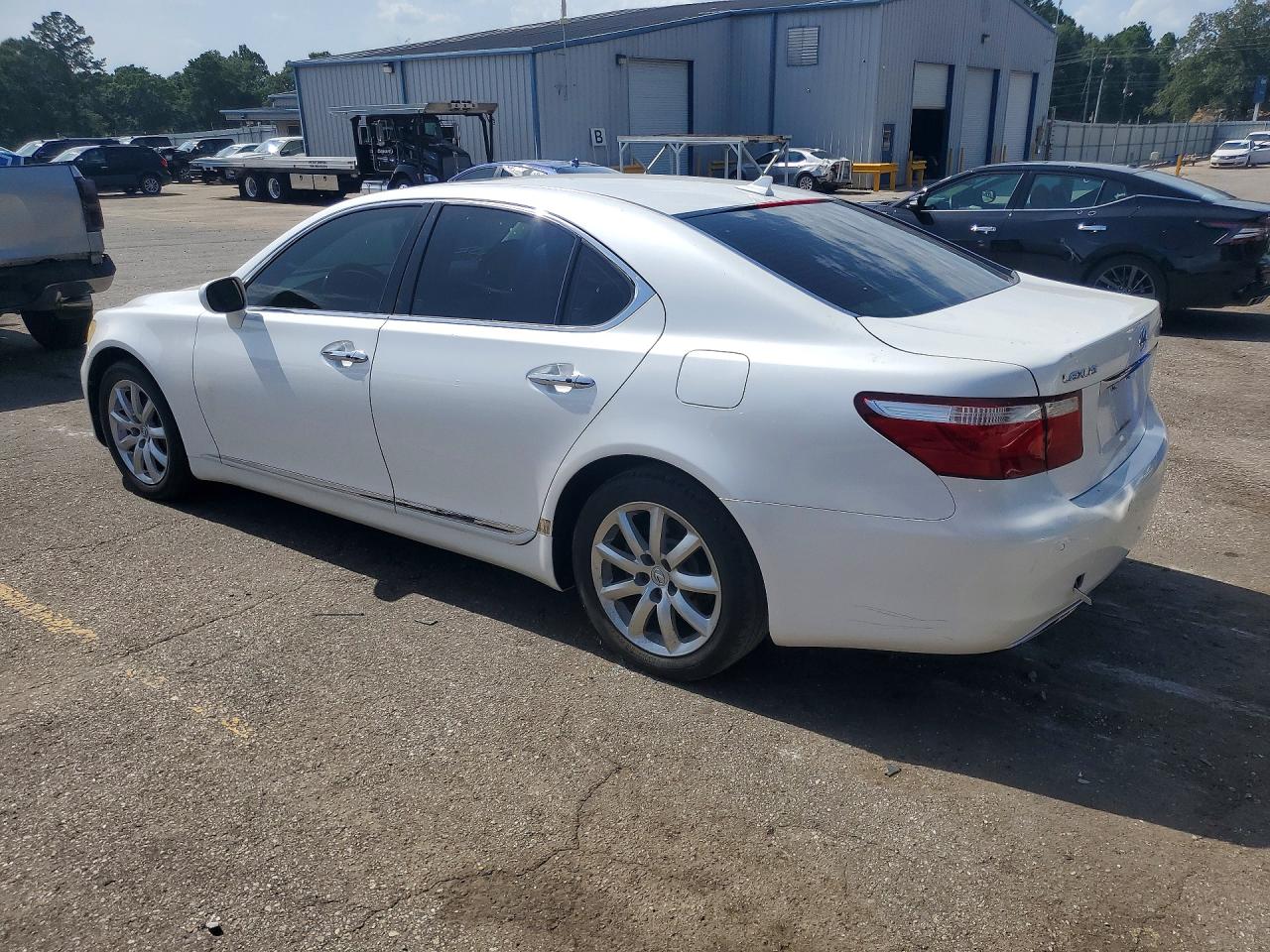 2007 Lexus Ls 460 White vin: JTHBL46F275038599