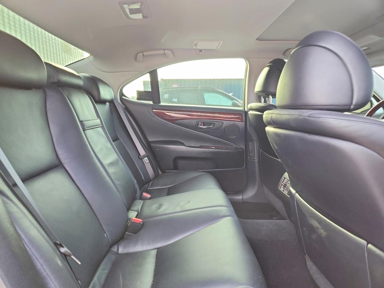 2008 Lexus Ls 460 Maroon vin: JTHBL46F285062628