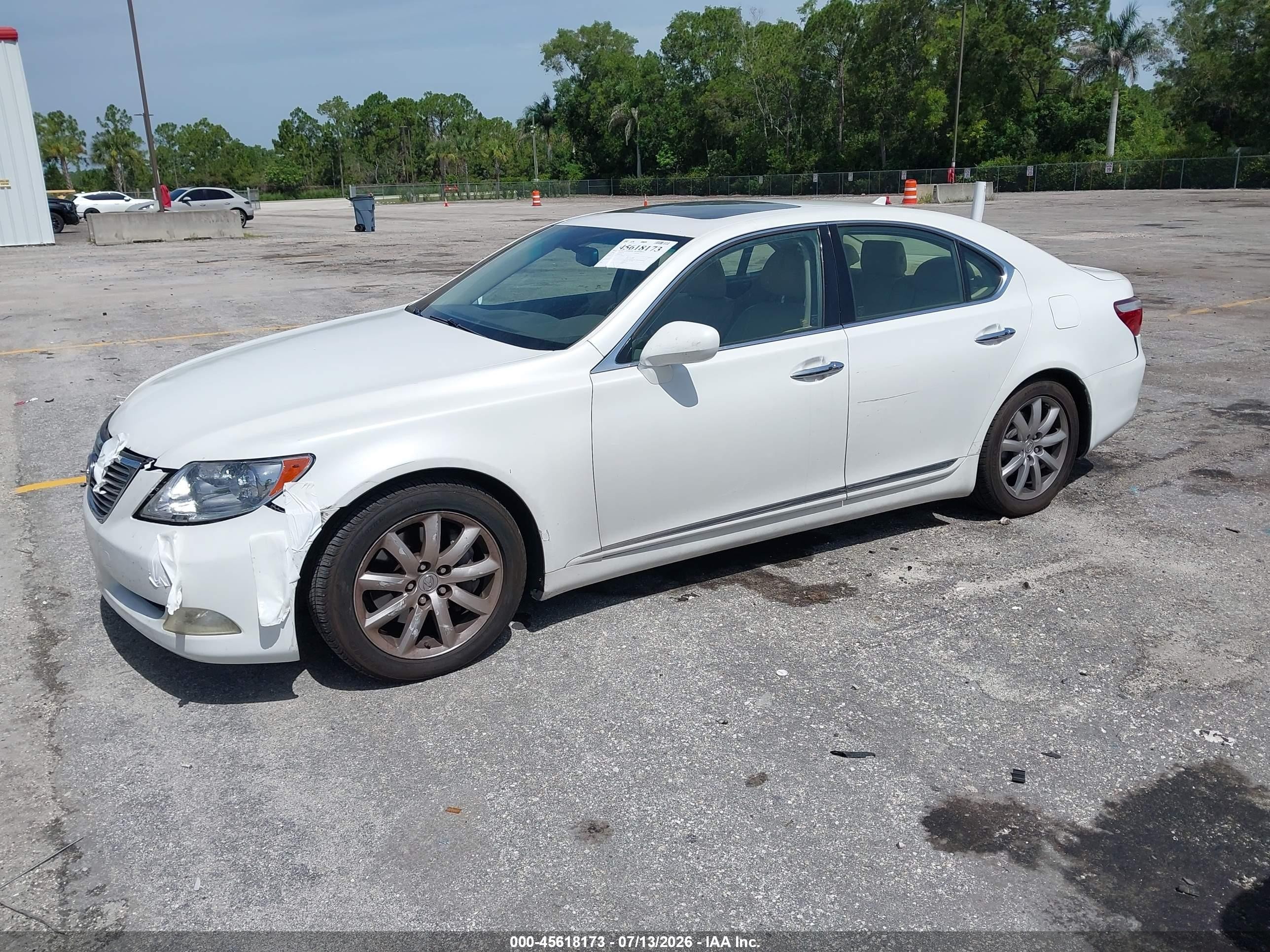 2008 Lexus Ls 460   White vin: JTHBL46F385062878