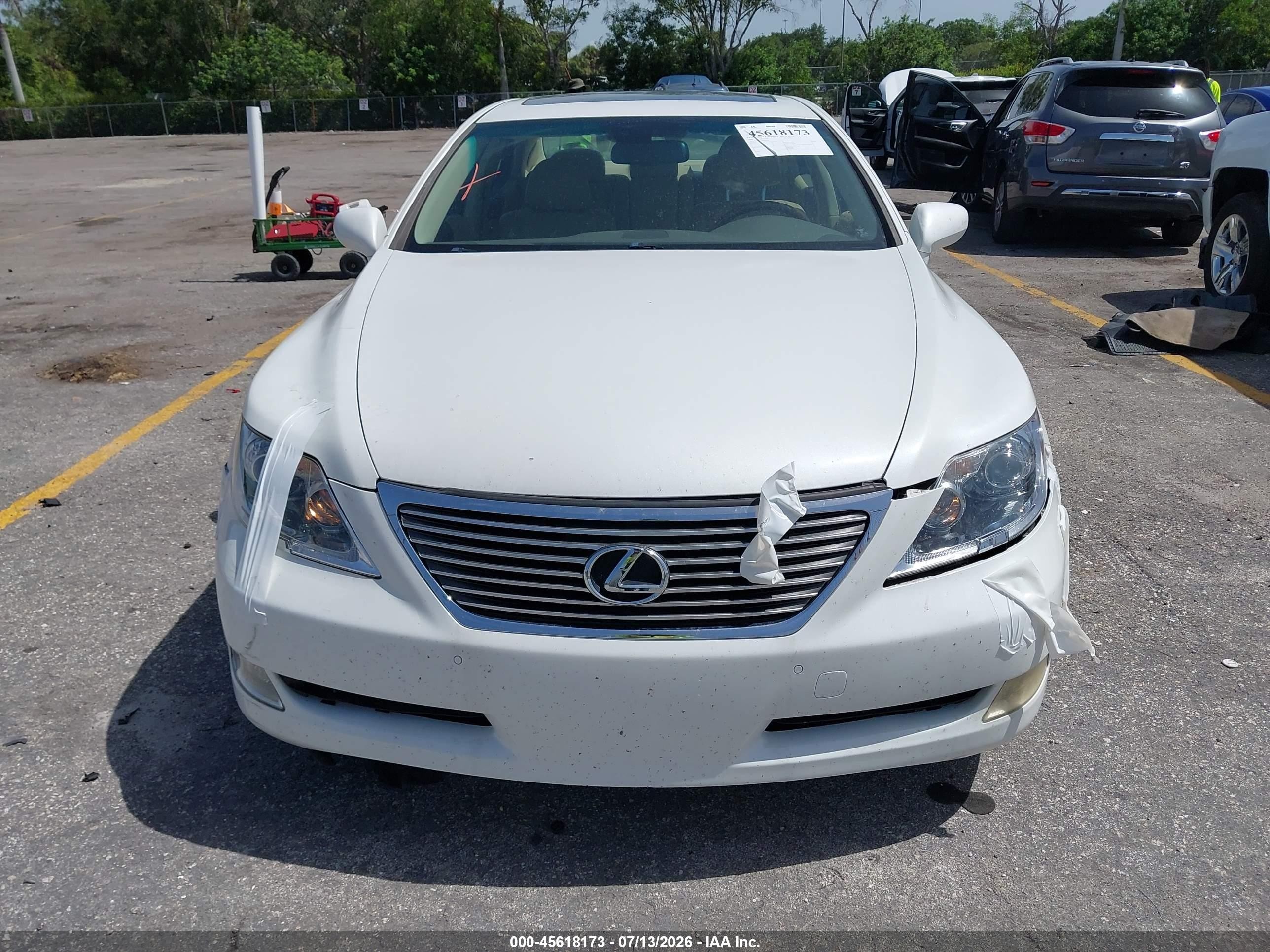 2008 Lexus Ls 460   White vin: JTHBL46F385062878