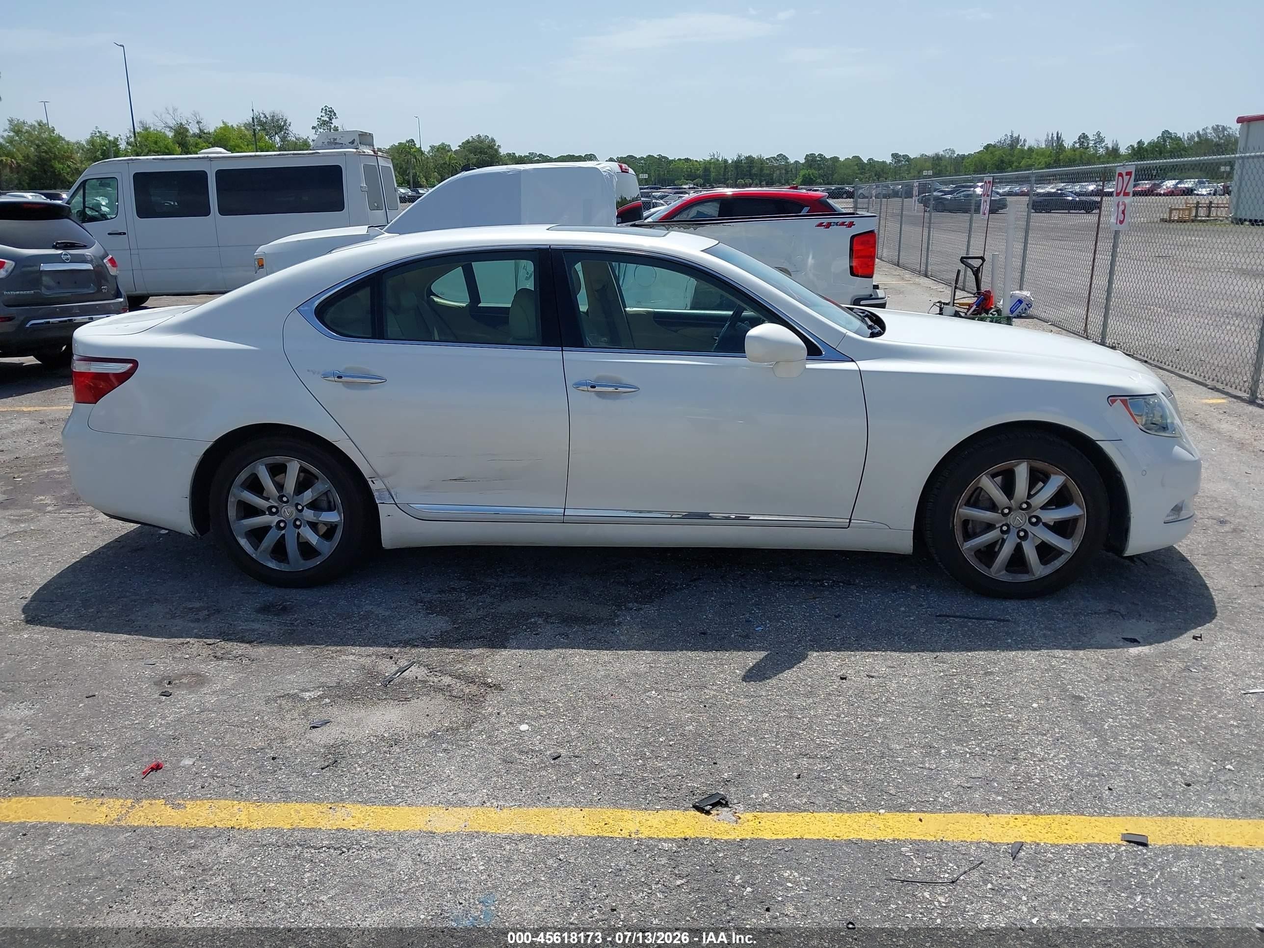 2008 Lexus Ls 460   White vin: JTHBL46F385062878