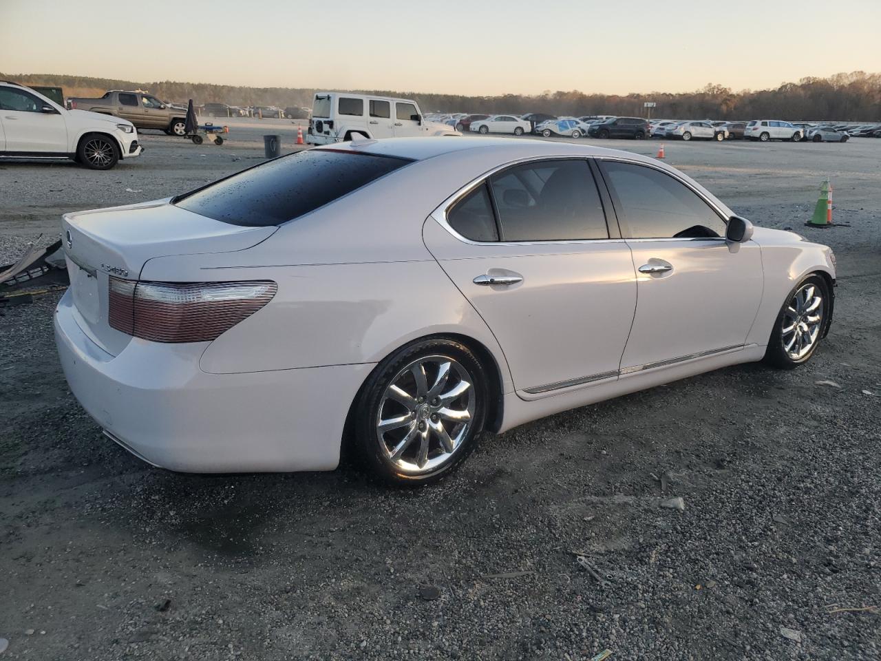 2008 Lexus Ls 460 White vin: JTHBL46F385063125