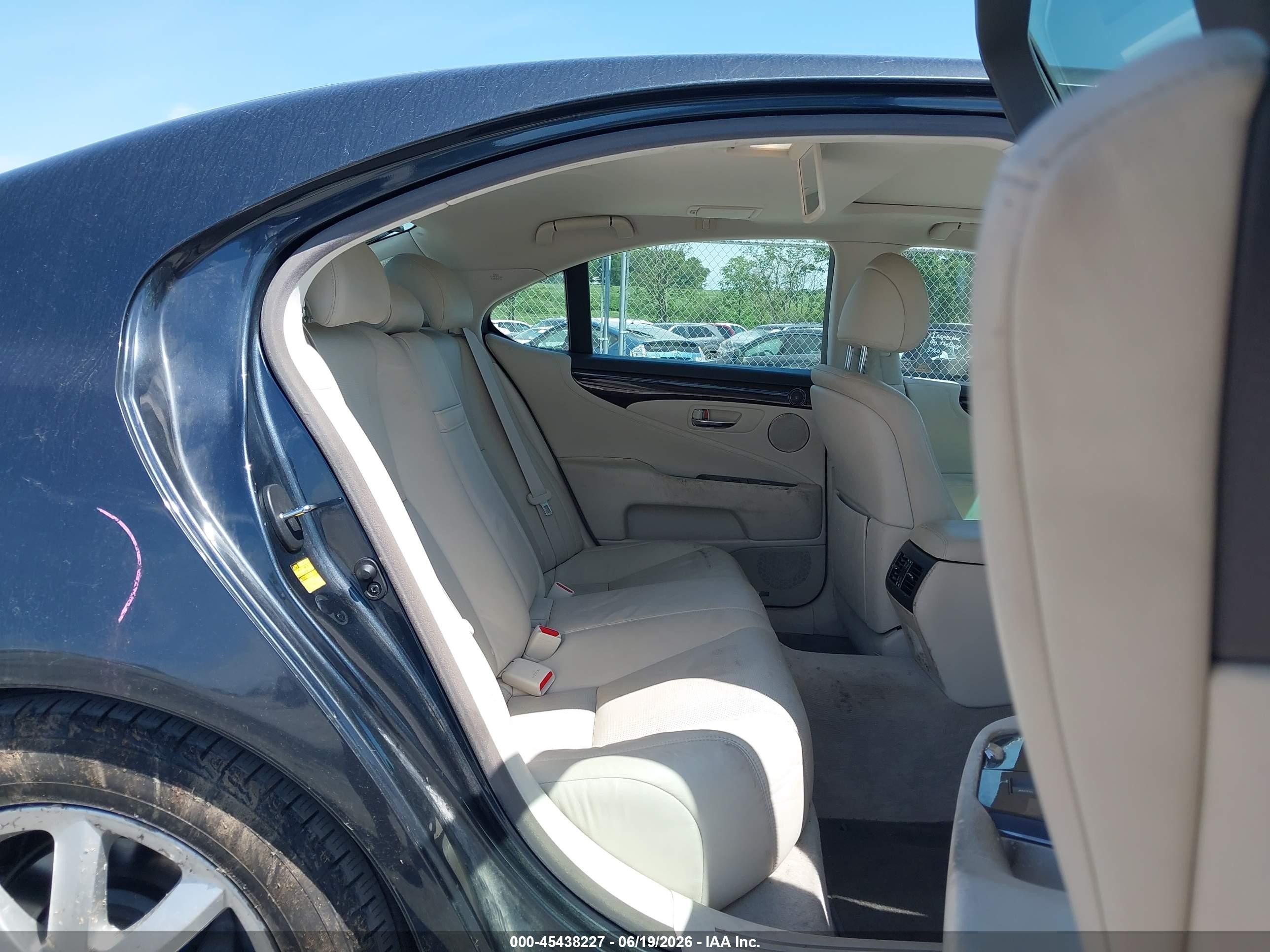 2008 Lexus Ls 460   Gray vin: JTHBL46F385072908