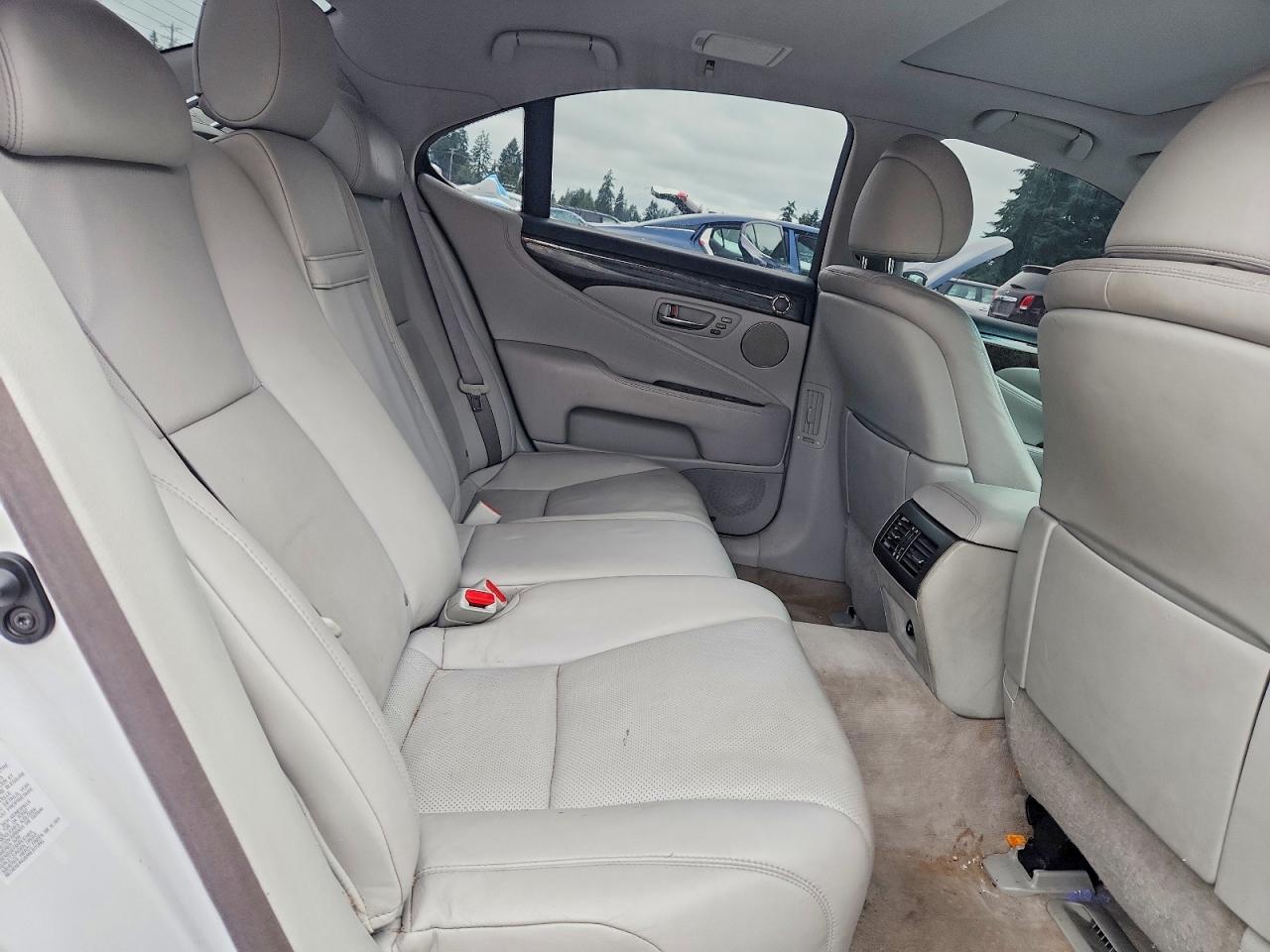 2007 Lexus Ls 460 White vin: JTHBL46F475033422