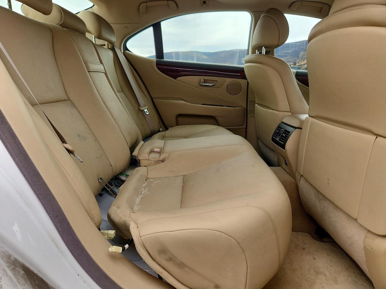 2008 Lexus Ls 460 White vin: JTHBL46F485056670