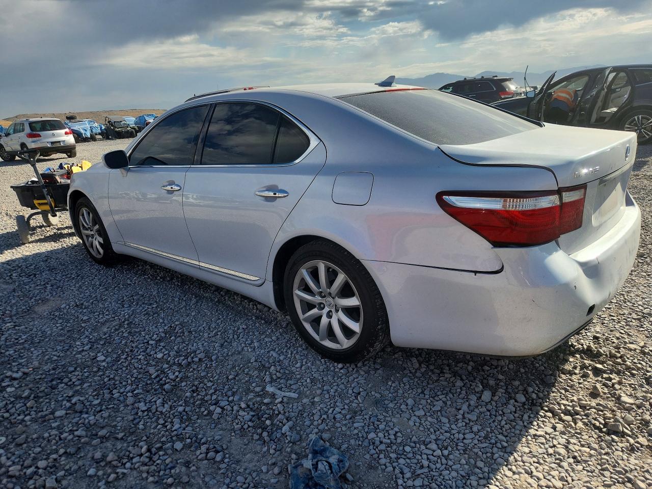 2008 Lexus Ls 460 White vin: JTHBL46F485061822