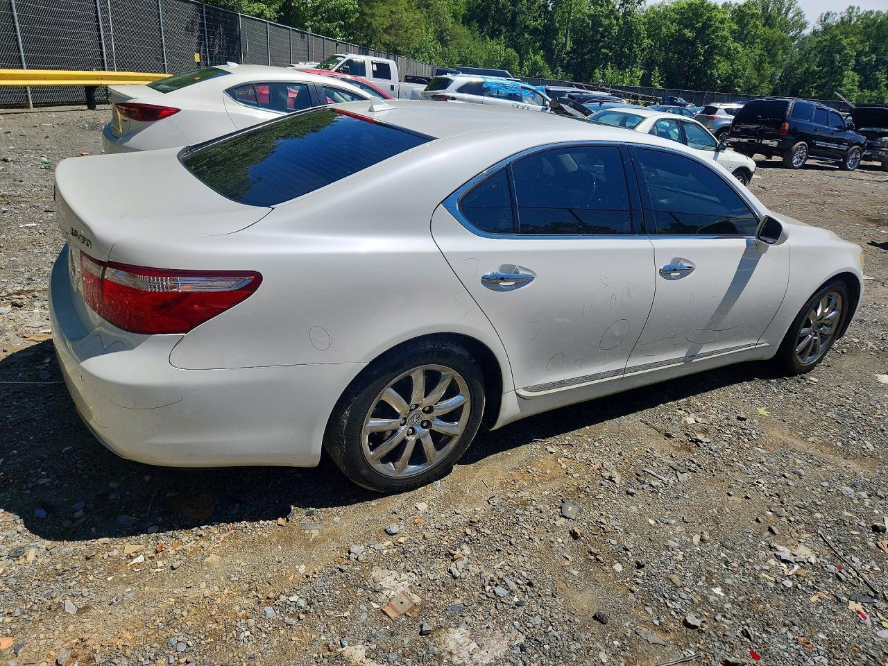 2007 Lexus Ls 460 White vin: JTHBL46F575039312