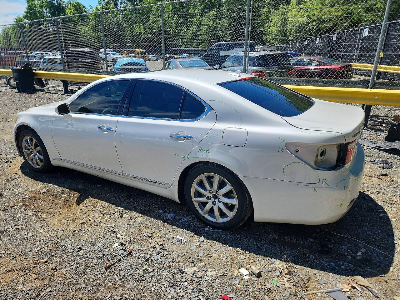2007 Lexus Ls 460 White vin: JTHBL46F575039312