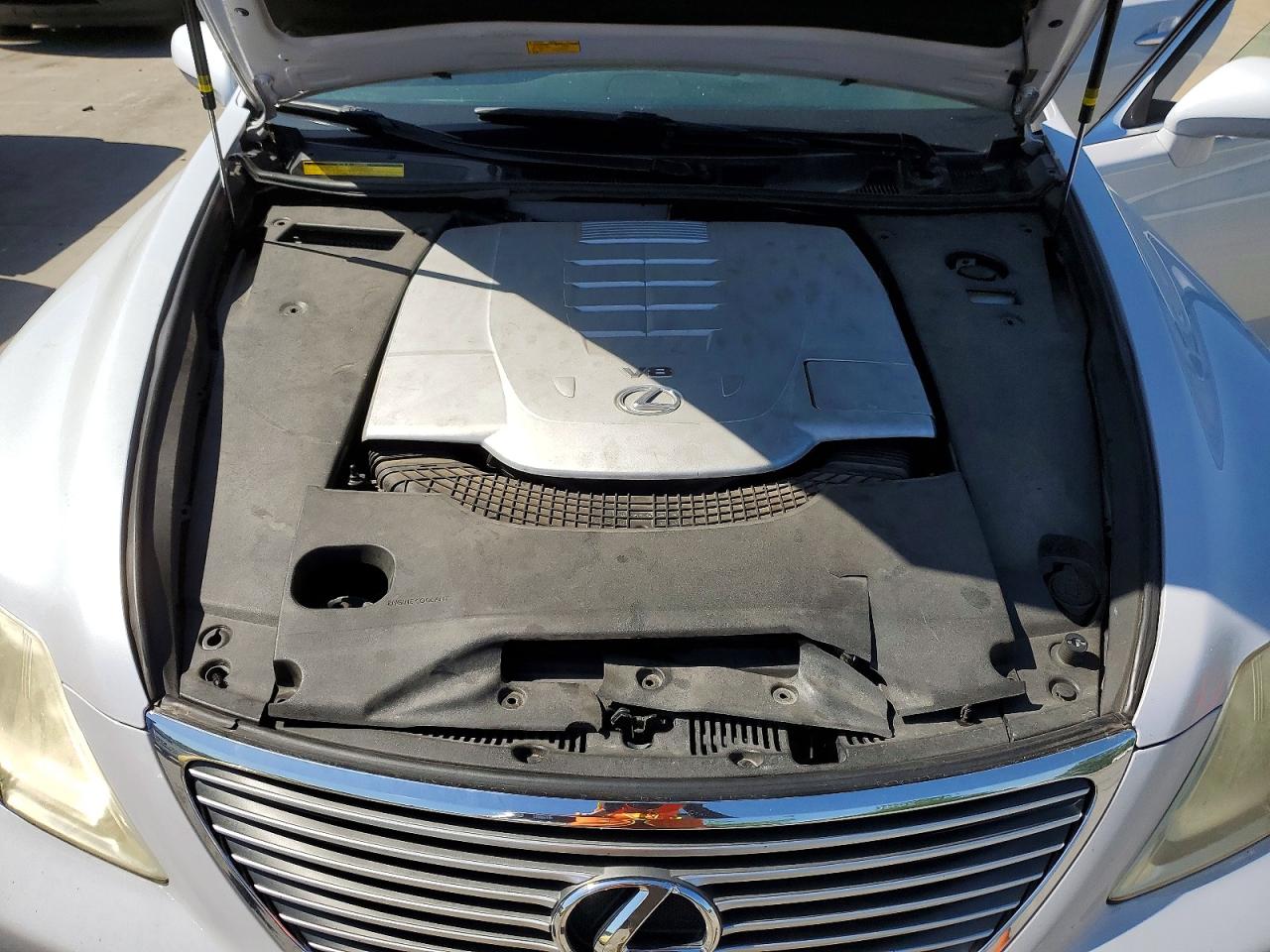 2008 Lexus Ls 460 White vin: JTHBL46F585073820