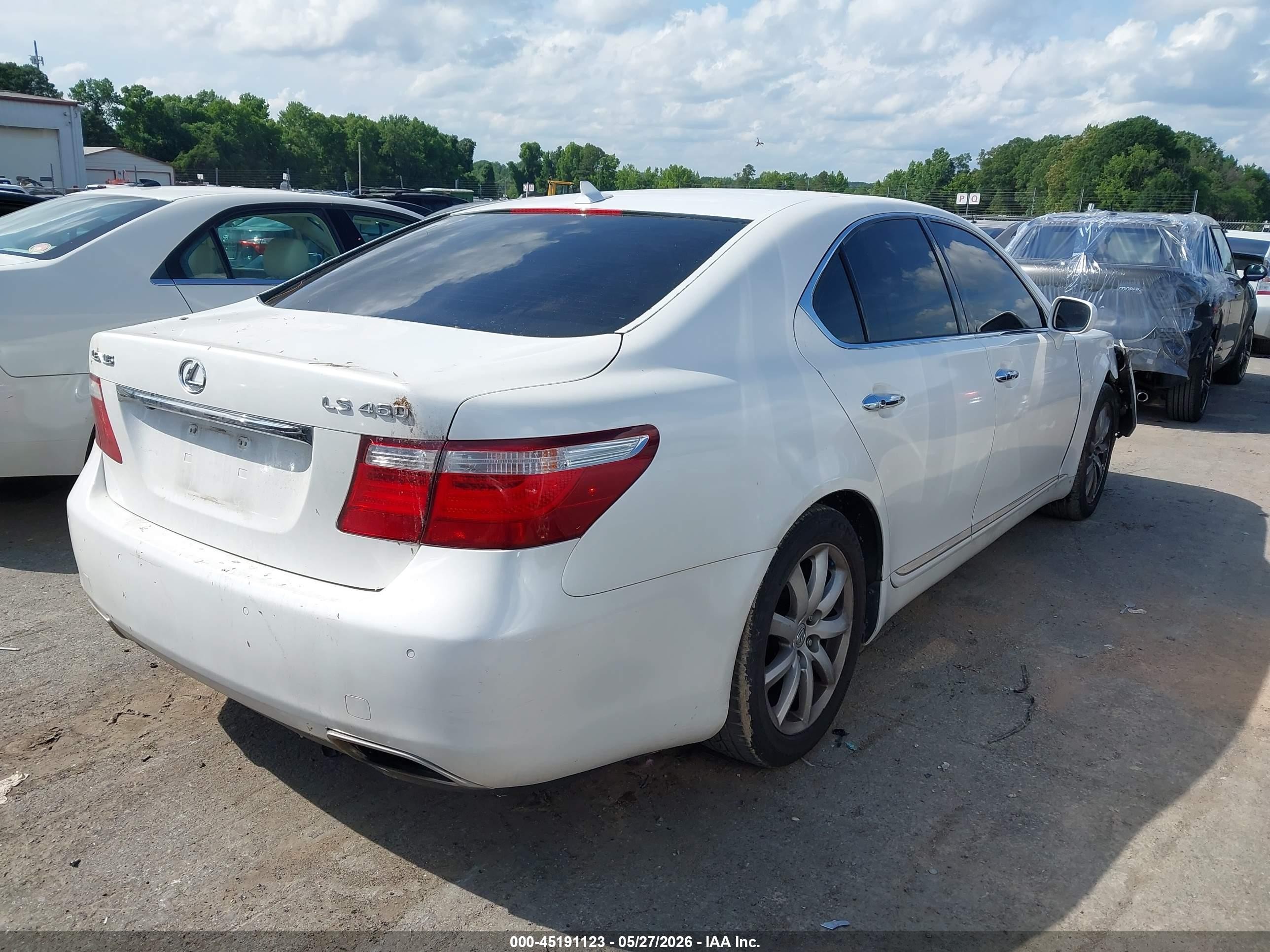 2007 Lexus Ls 460   White vin: JTHBL46F675012782