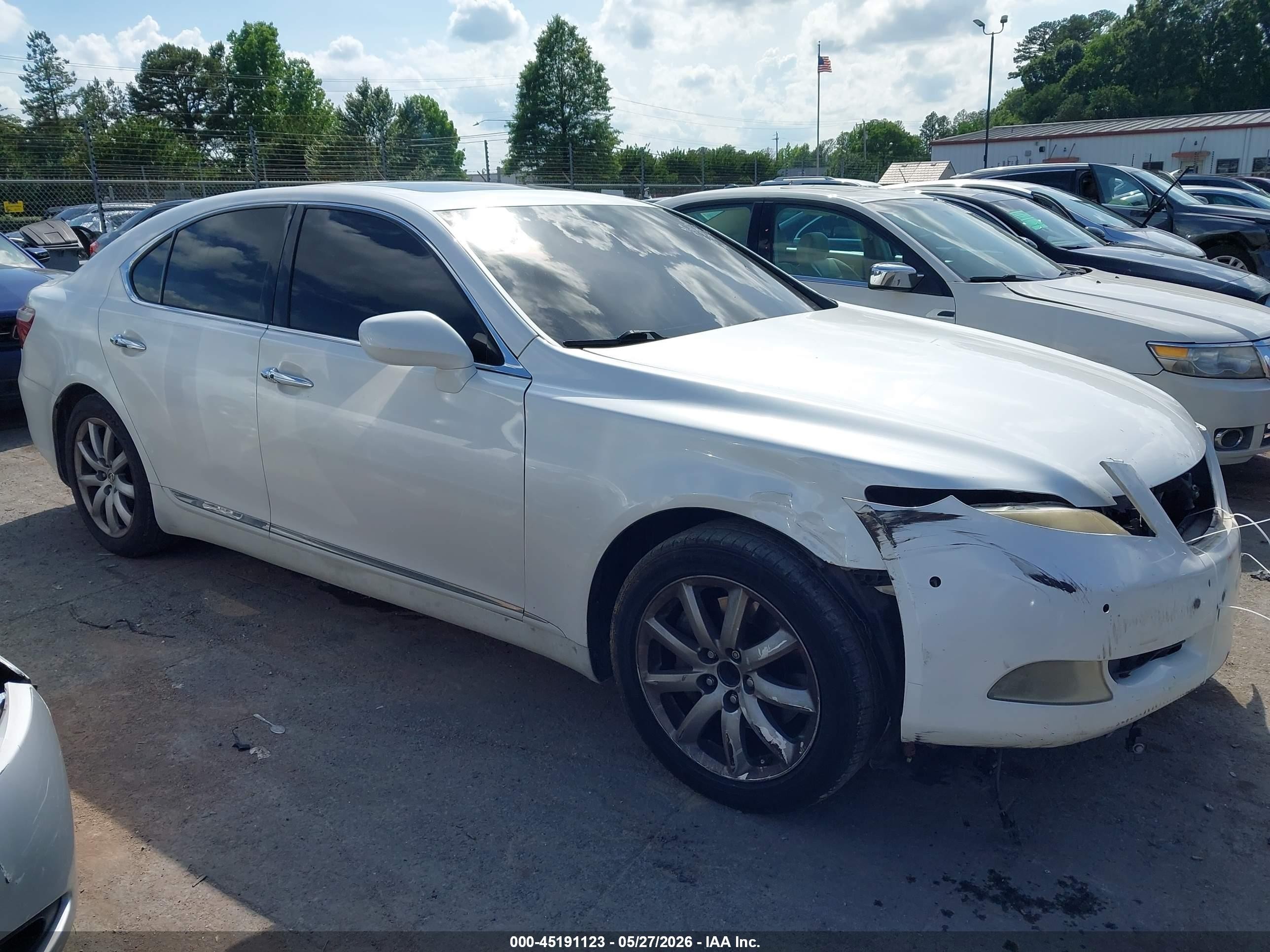 2007 Lexus Ls 460   White vin: JTHBL46F675012782