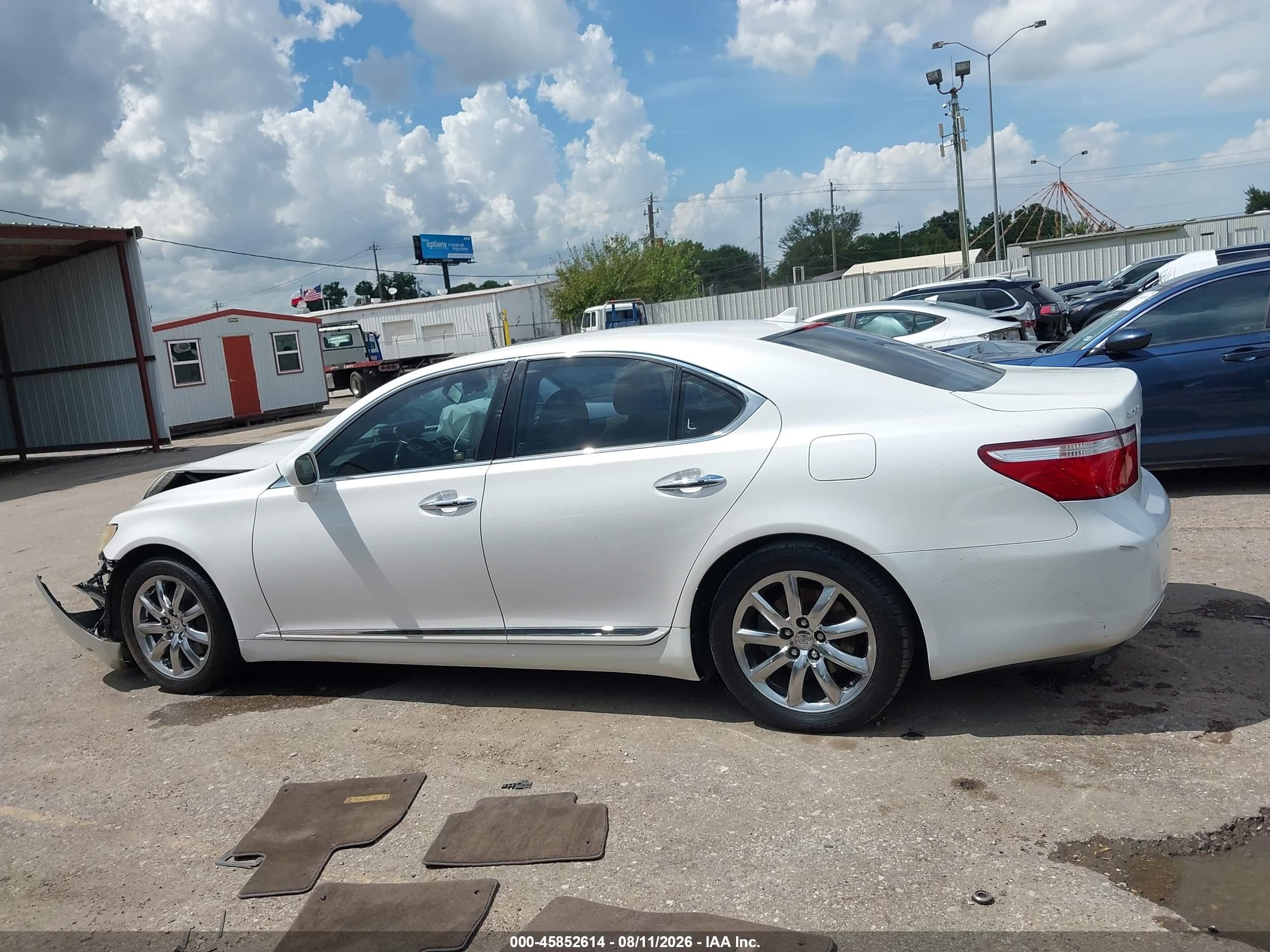 2009 Lexus Ls 460   White vin: JTHBL46F695087257