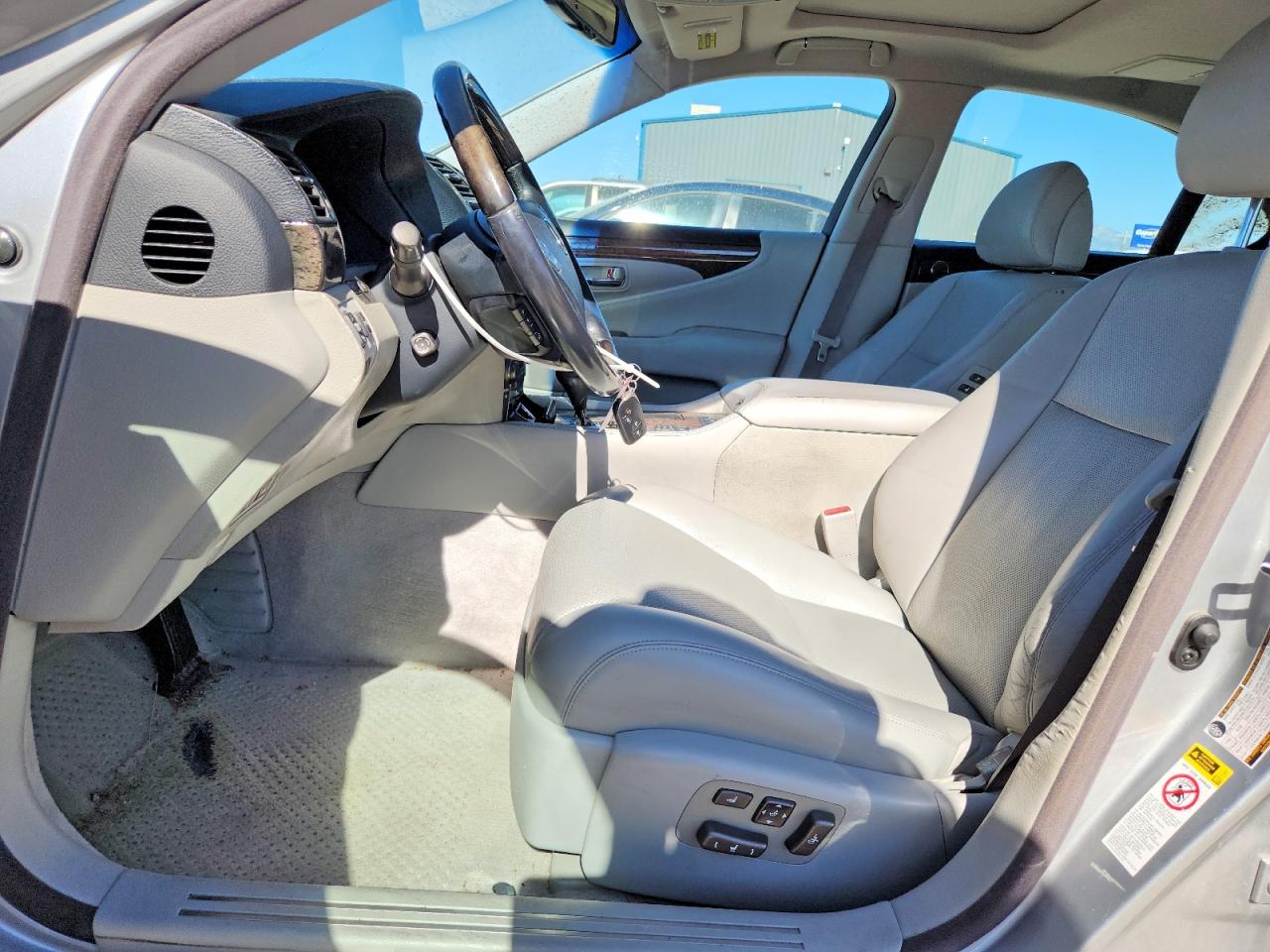 2009 Lexus Ls 460 Silver vin: JTHBL46F695087808