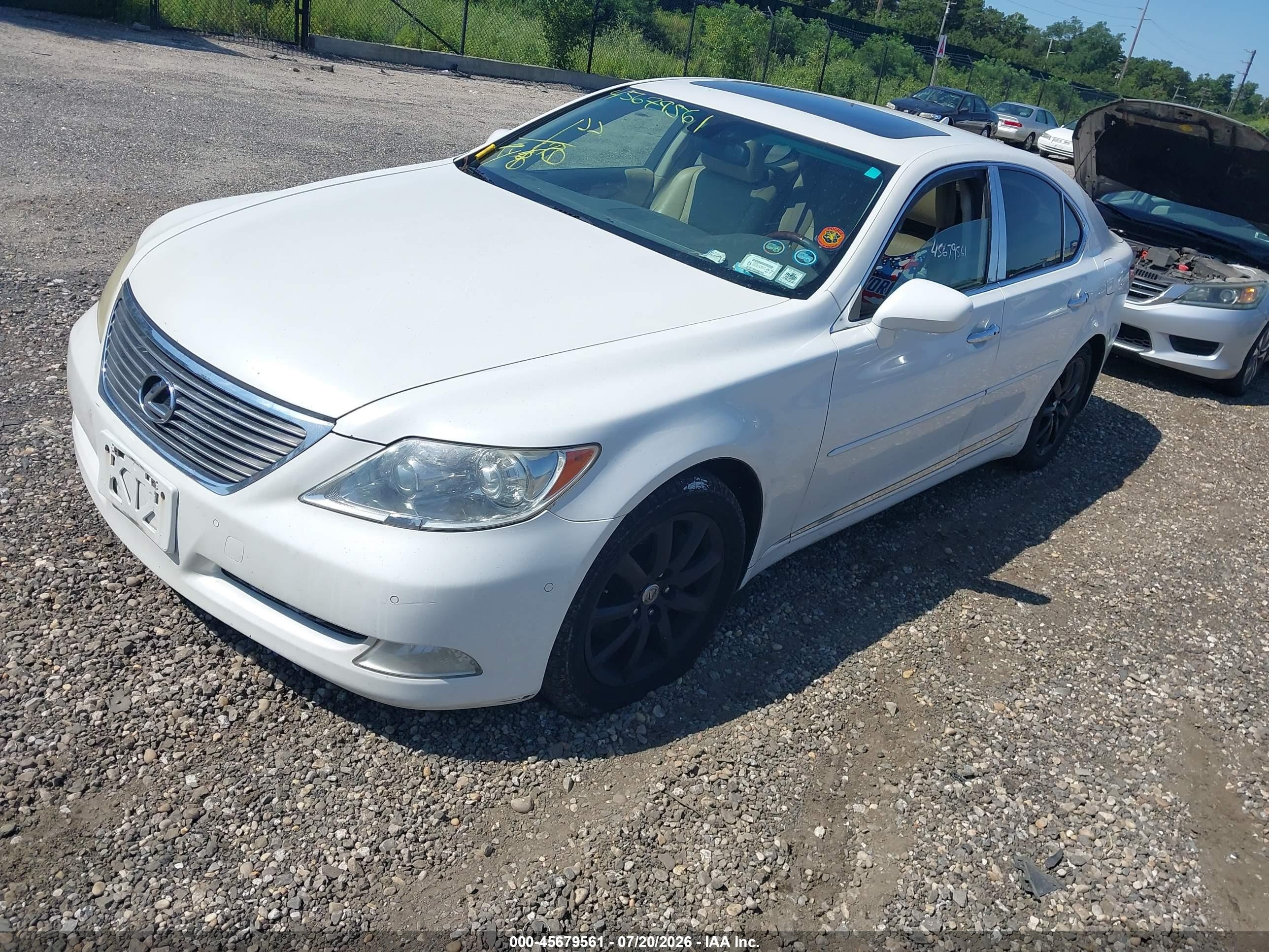 2007 Lexus Ls 460   White vin: JTHBL46F775048691