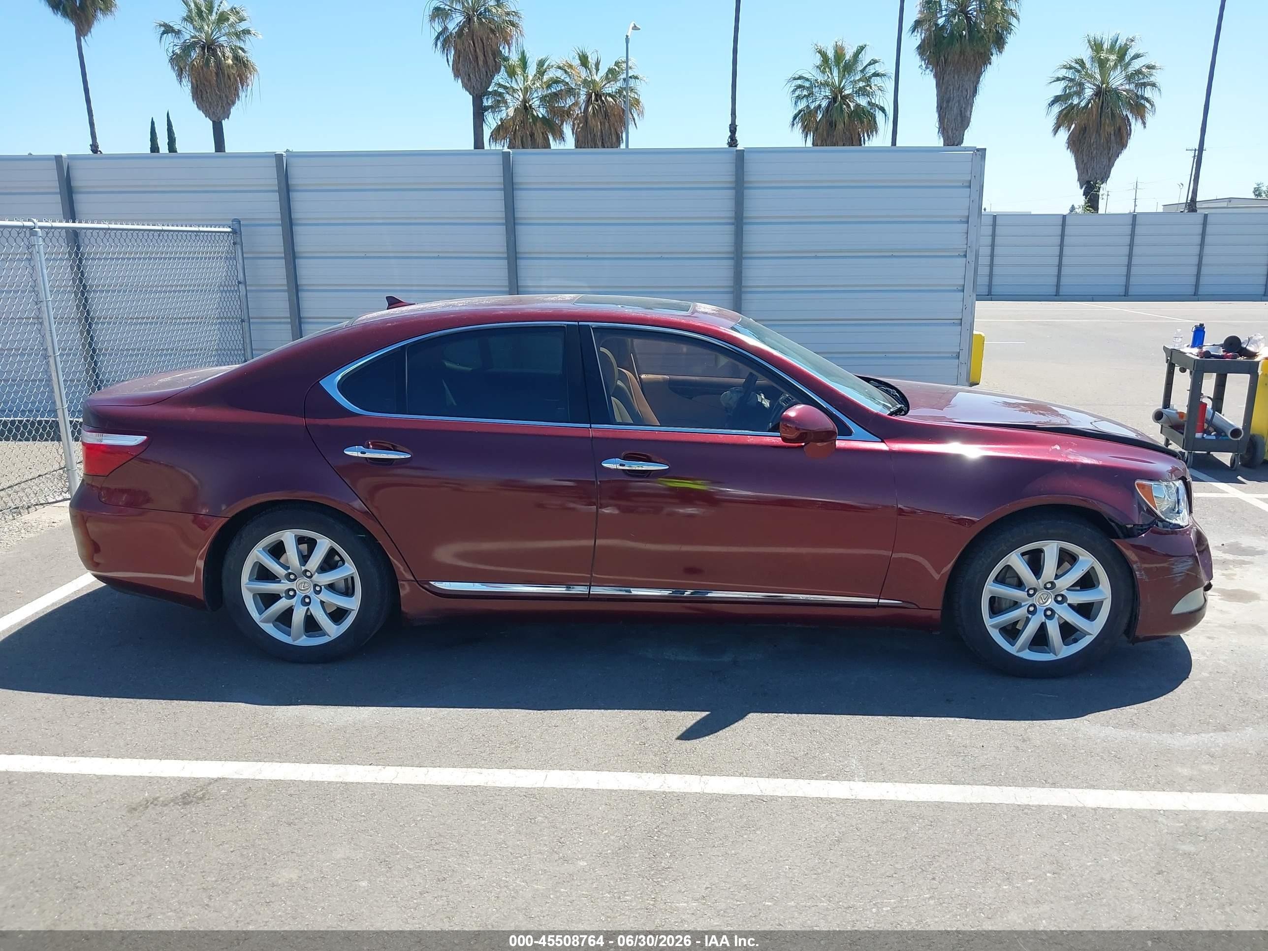 2007 Lexus Ls 460   Red vin: JTHBL46F775051087