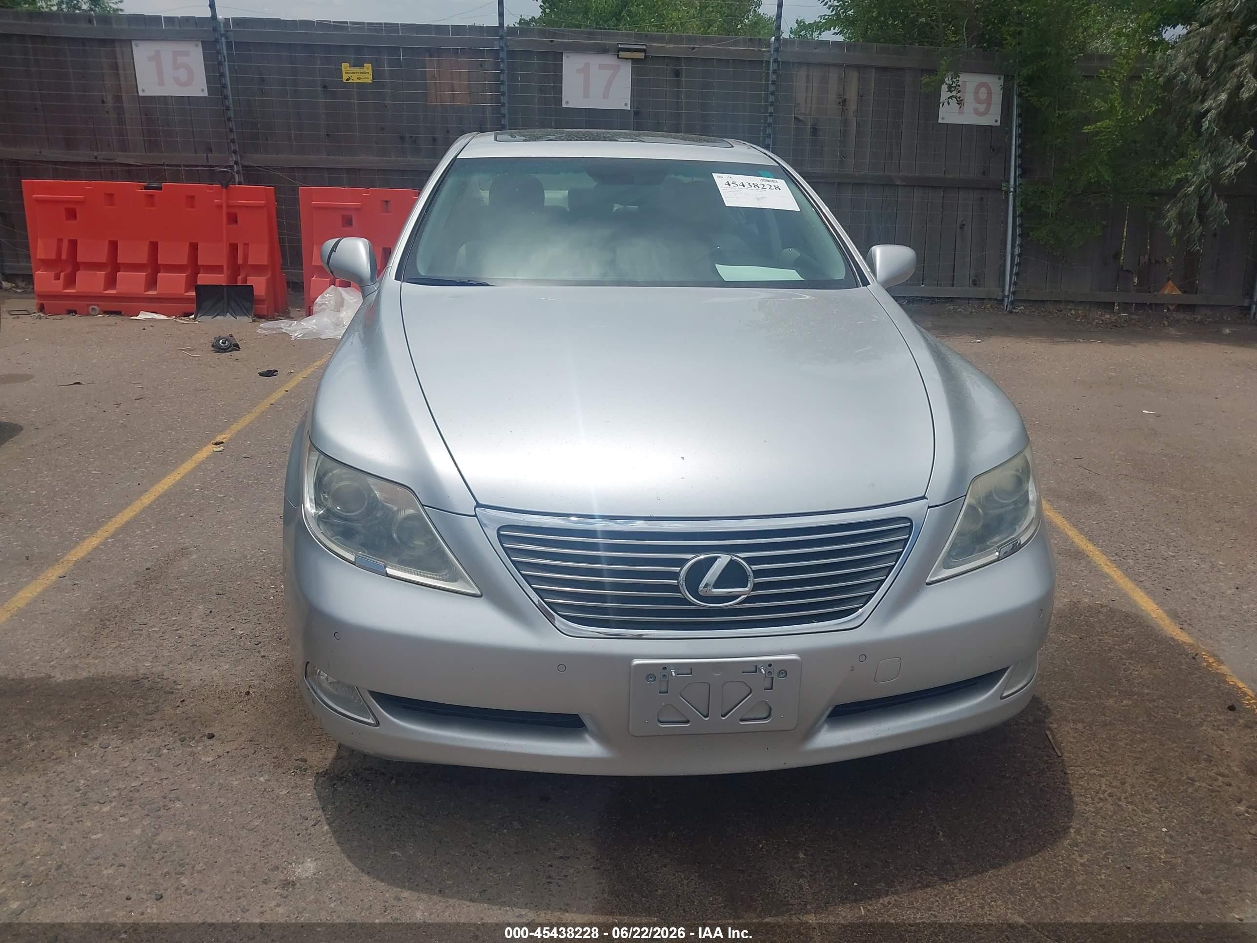 2009 Lexus Ls 460   Silver vin: JTHBL46F795086344