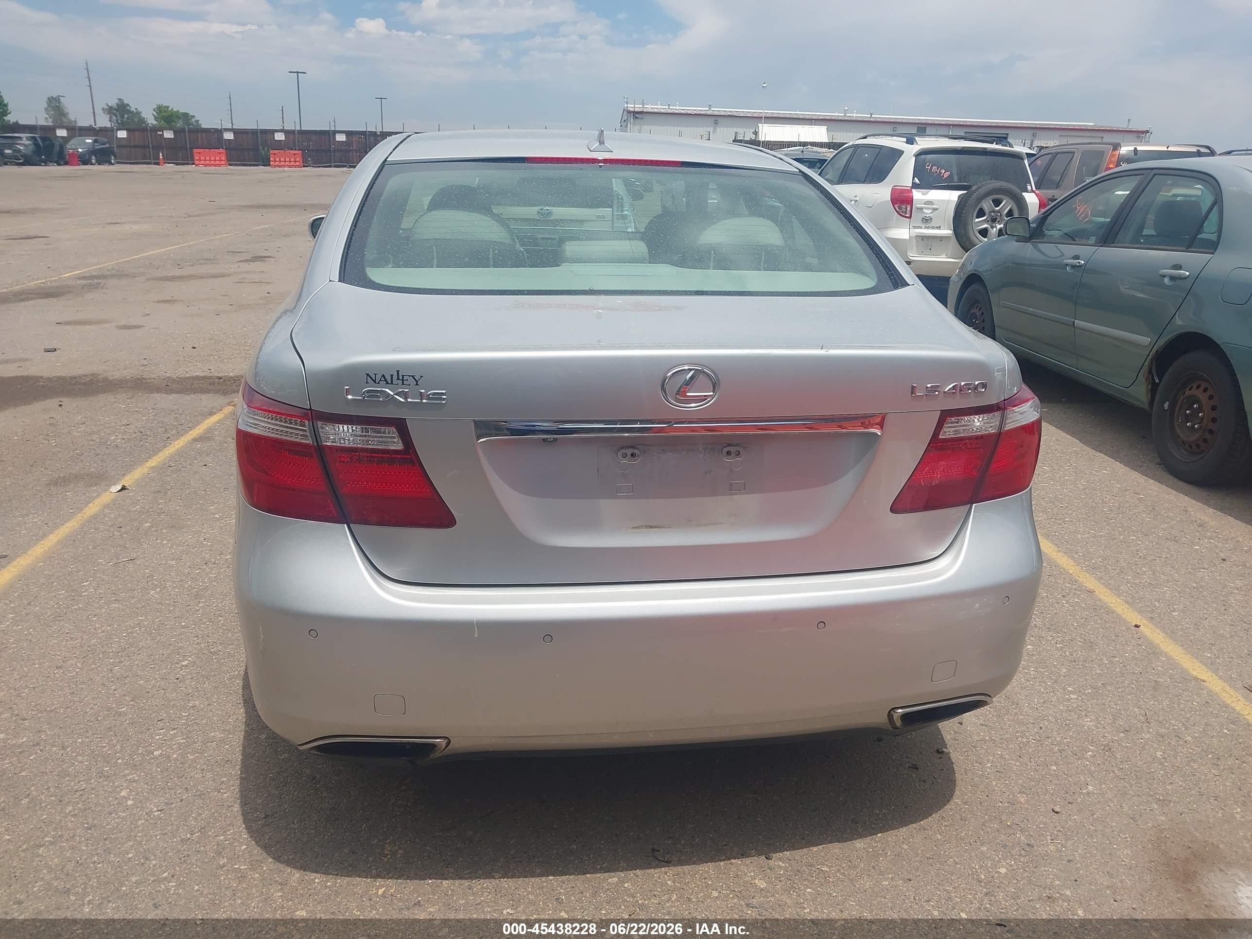 2009 Lexus Ls 460   Silver vin: JTHBL46F795086344