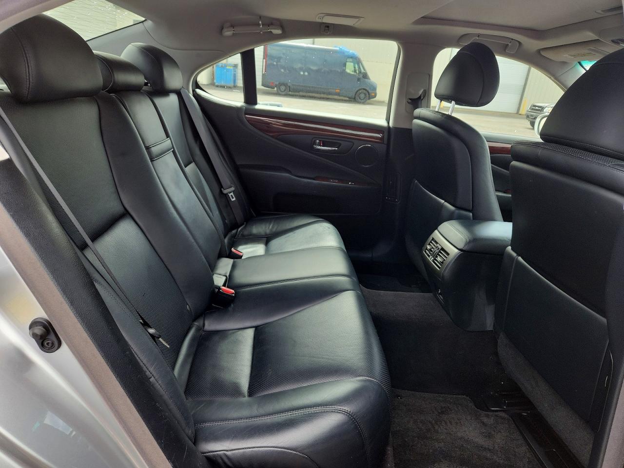 2007 Lexus Ls 460 Серебряный vin: JTHBL46F875040244