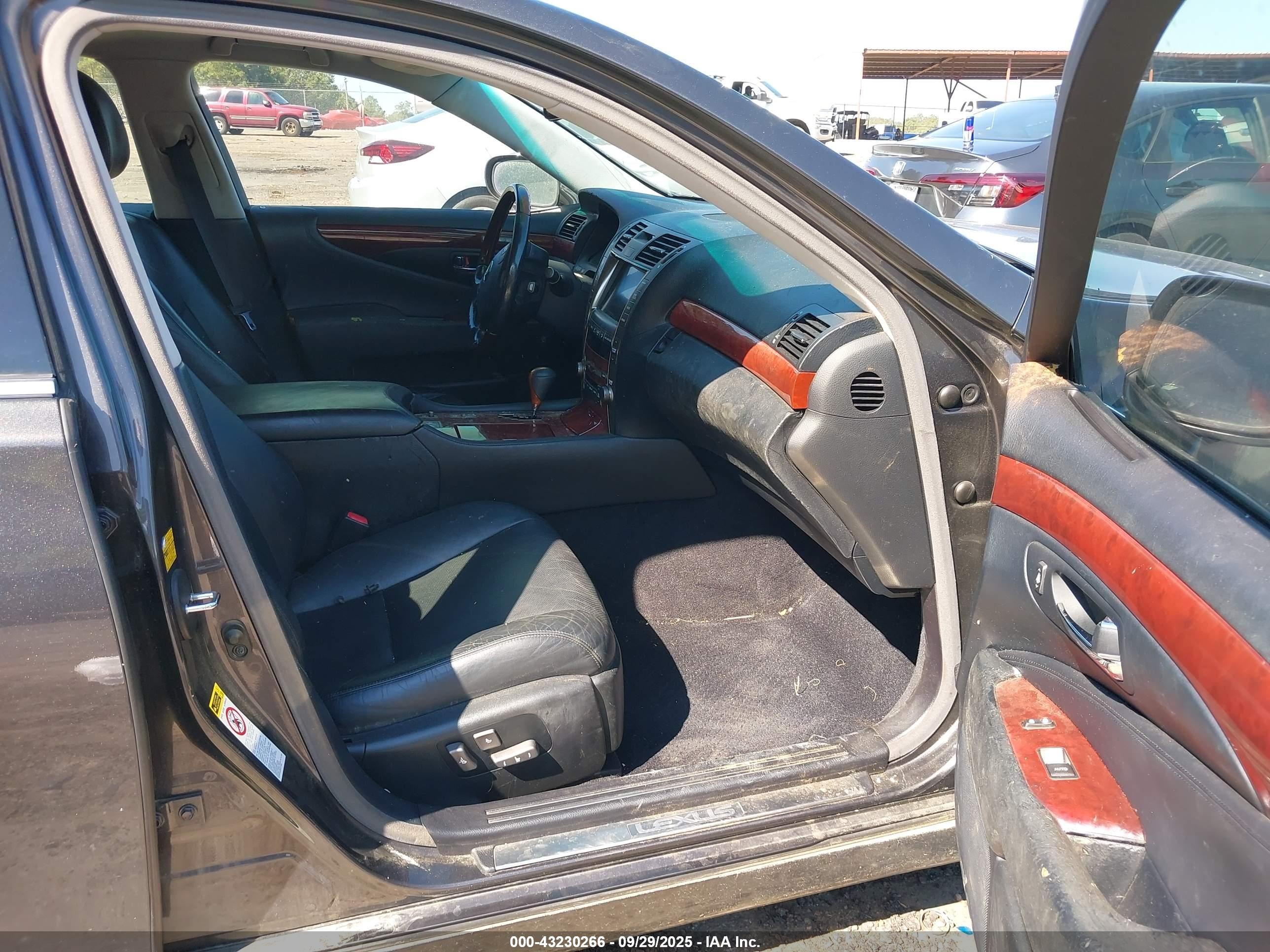 2008 Lexus Ls 460   Серый vin: JTHBL46F885074735