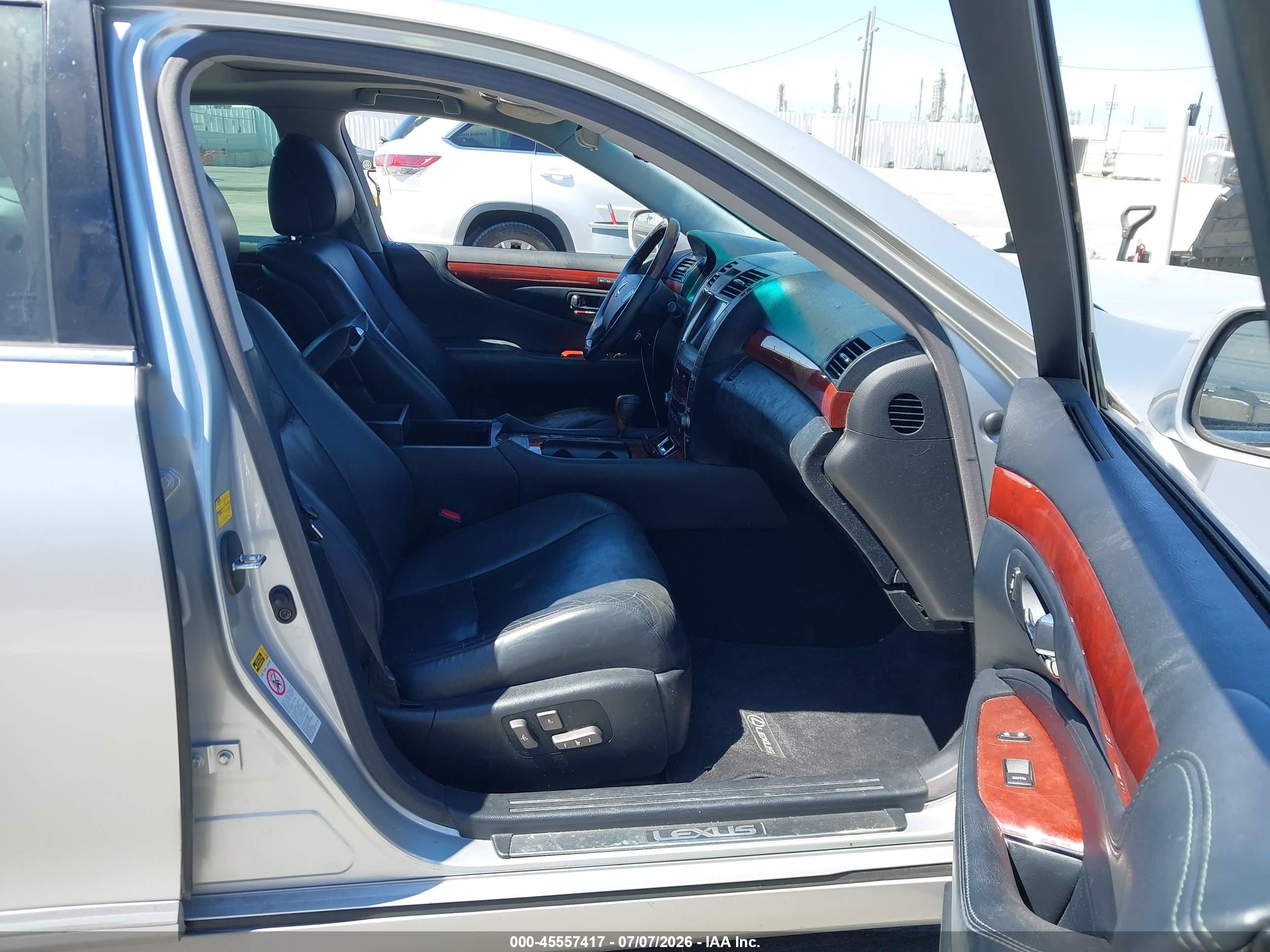 2007 Lexus Ls 460   Серебряный vin: JTHBL46F975034288