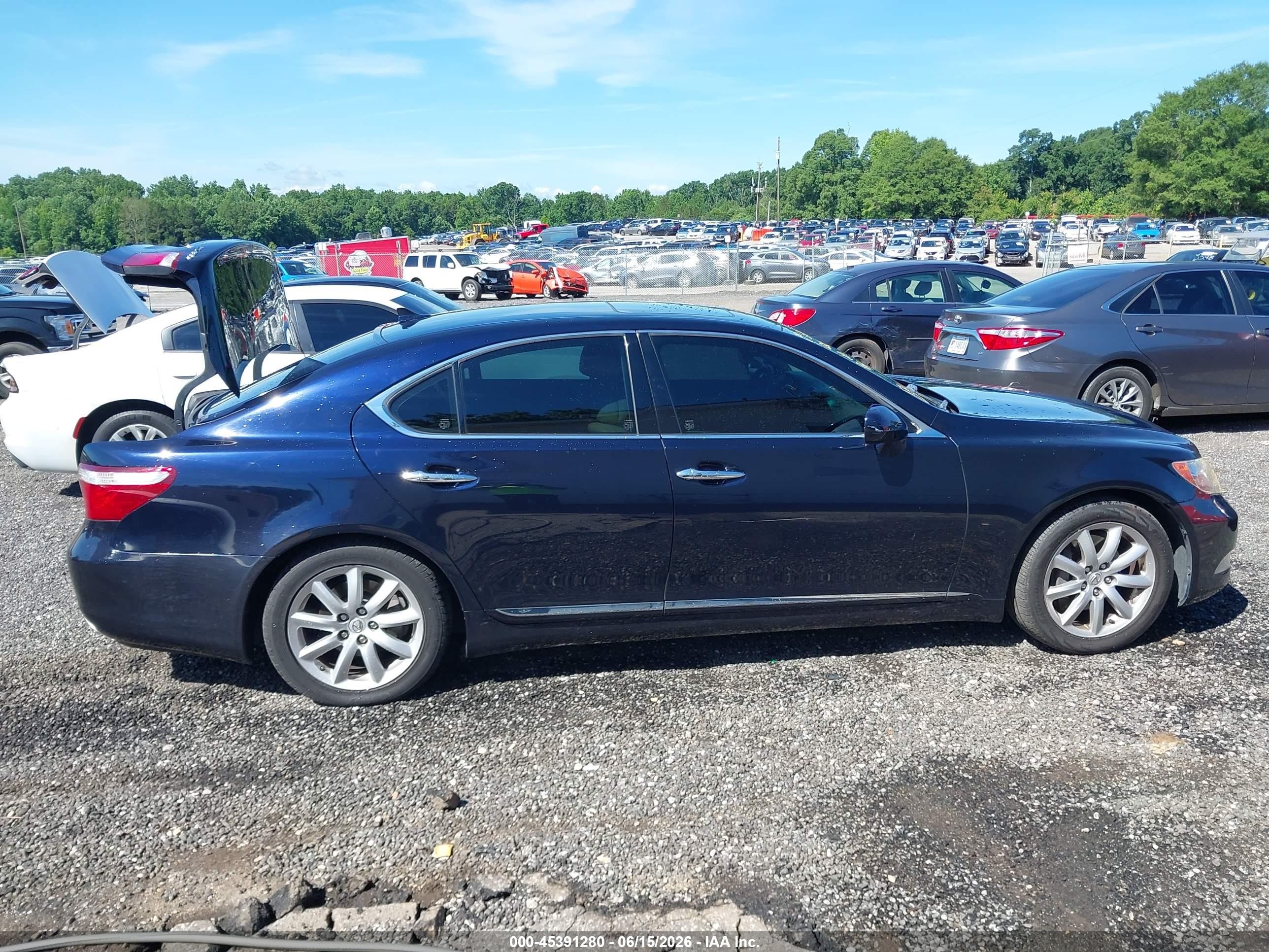 2008 Lexus Ls 460   Black vin: JTHBL46F985055210