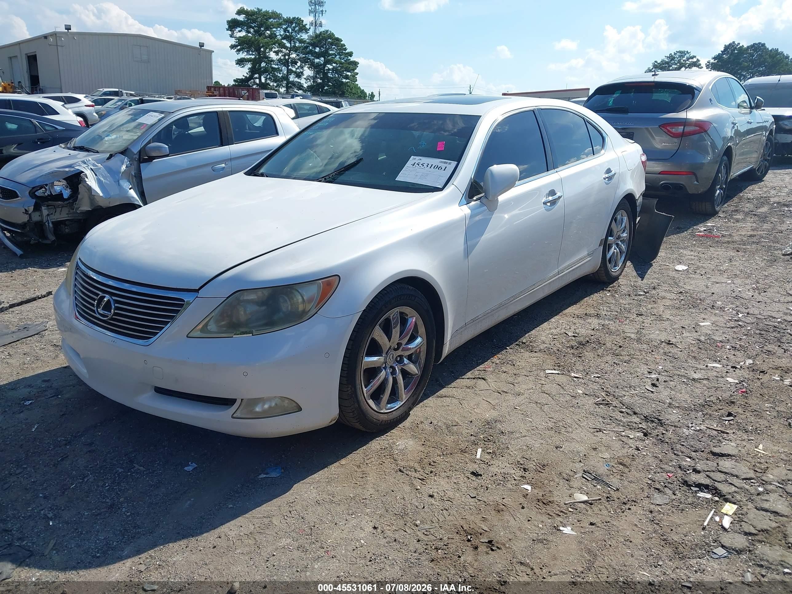 2007 Lexus Ls 460   White vin: JTHBL46FX75015040