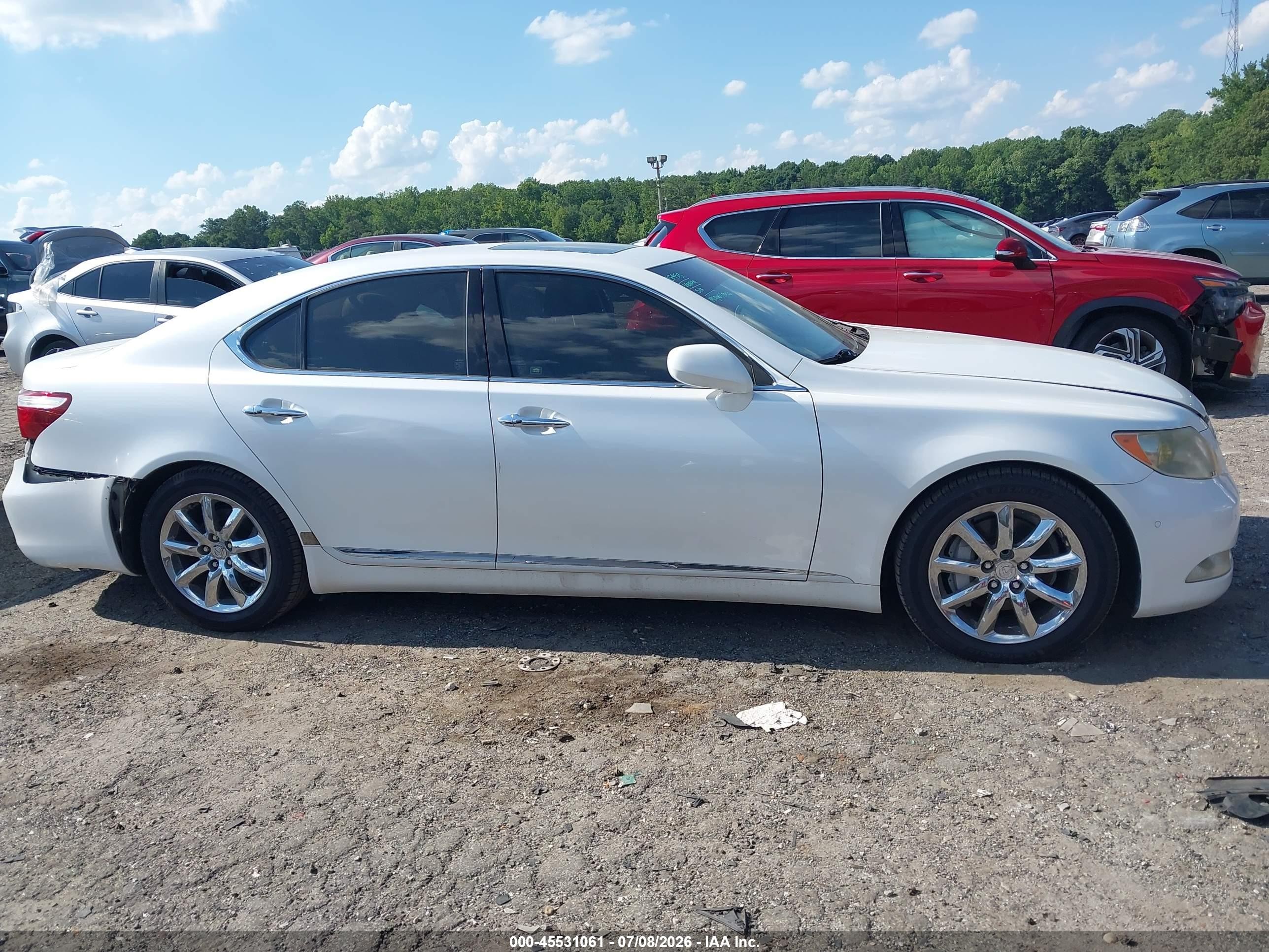 2007 Lexus Ls 460   White vin: JTHBL46FX75015040