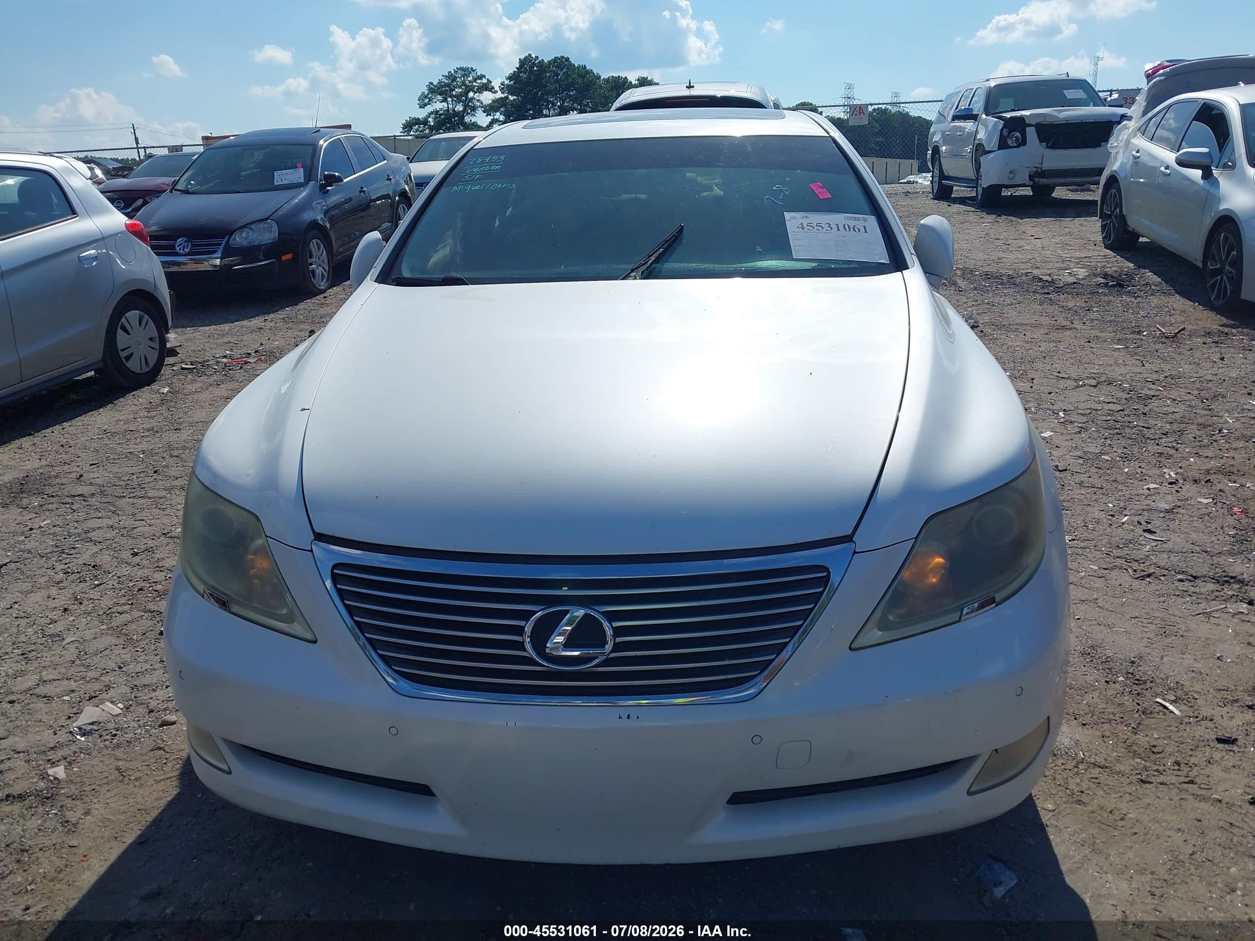 2007 Lexus Ls 460   White vin: JTHBL46FX75015040