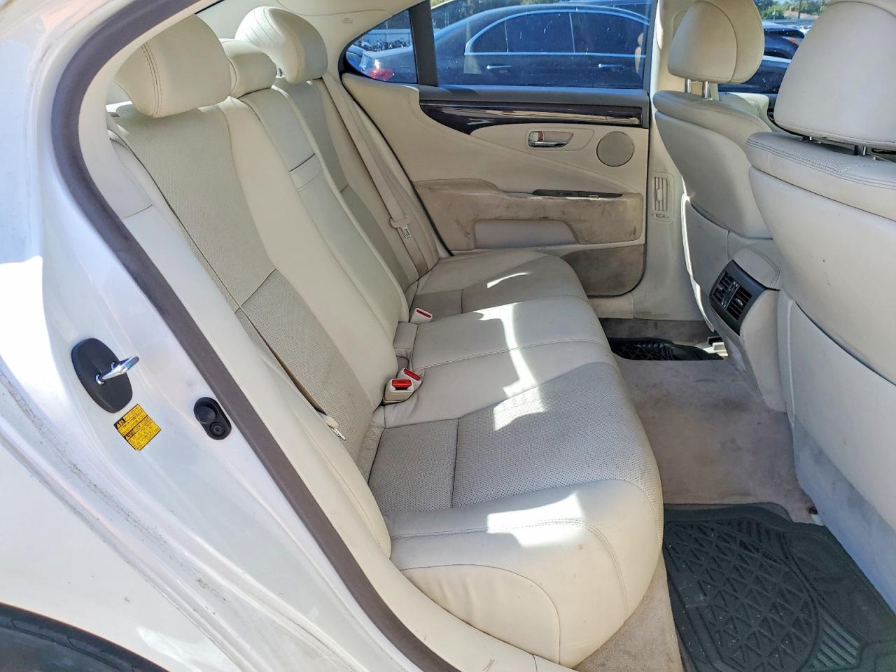 2007 Lexus Ls 460 White vin: JTHBL46FX75040410