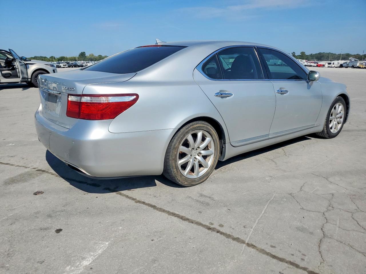 2008 Lexus Ls 460 Silver vin: JTHBL46FX85052168