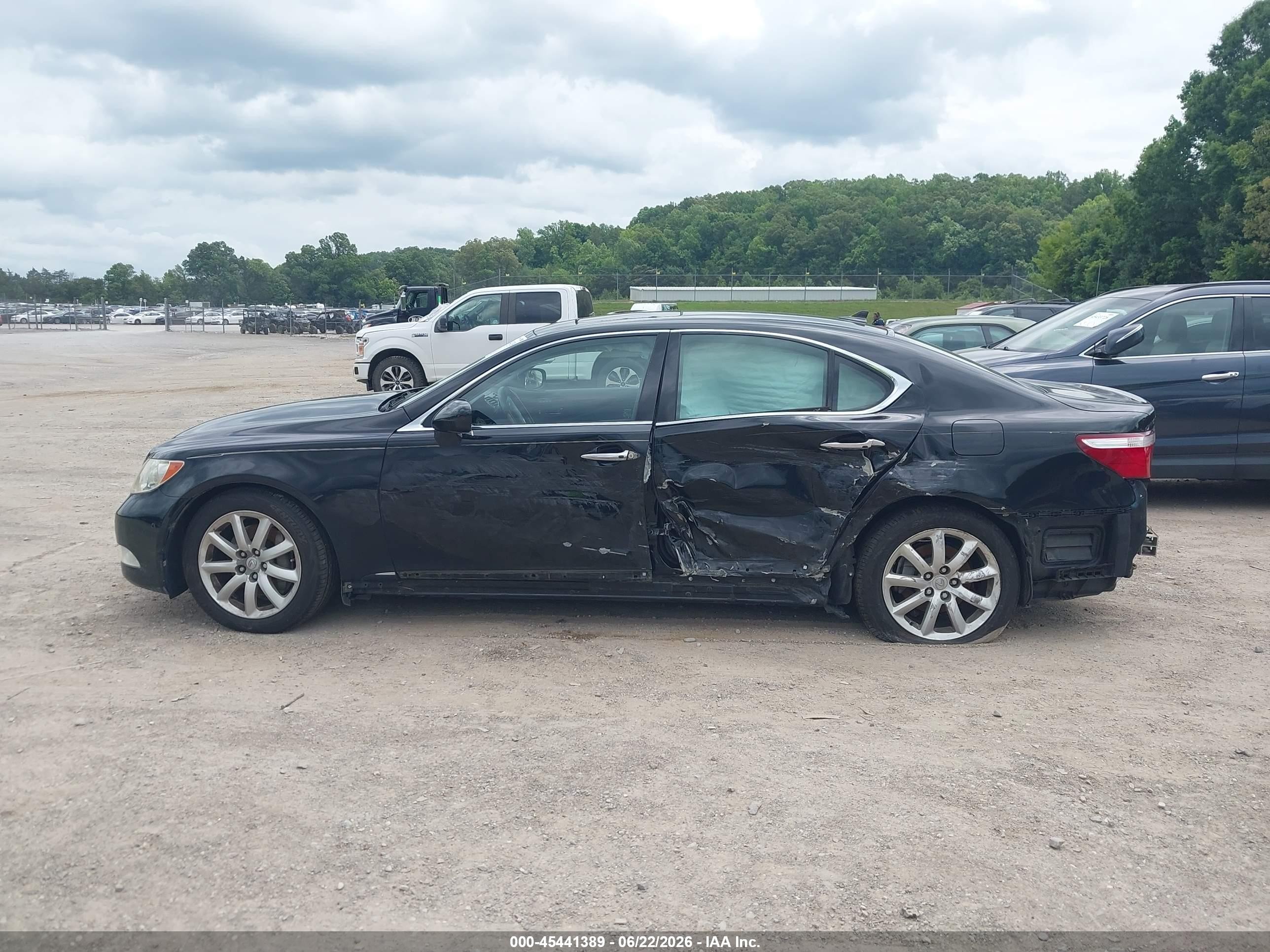 2009 Lexus Ls 460   Black vin: JTHBL46FX95085222