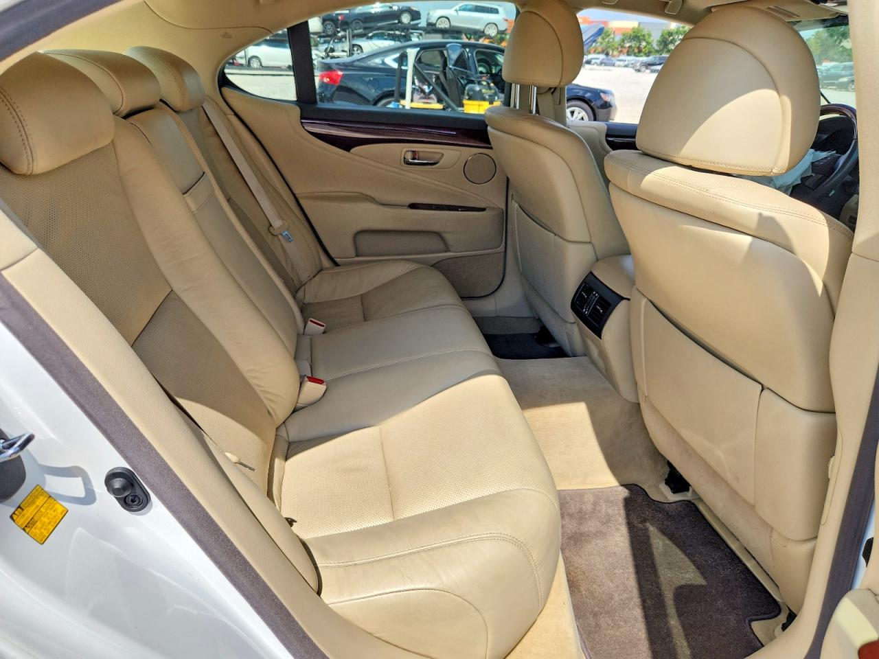 2010 Lexus Ls 460 White vin: JTHBL5EF0A5092031